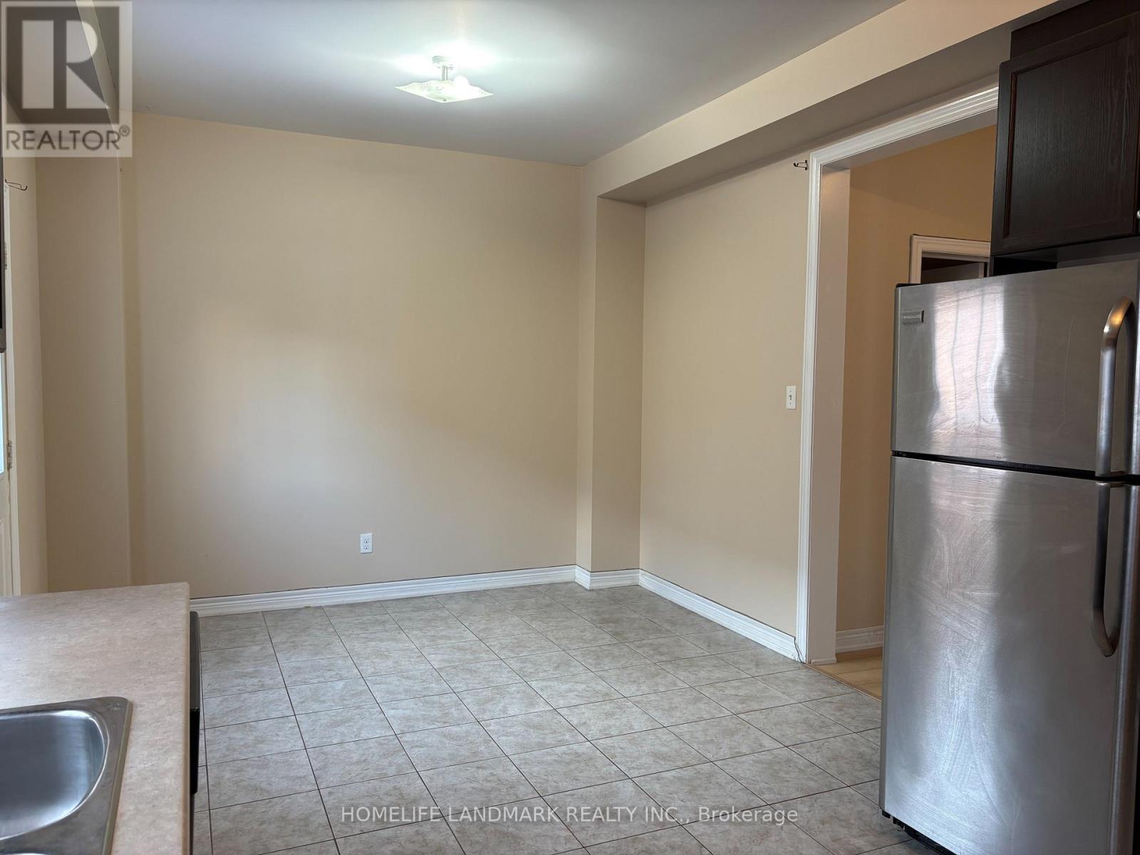 5 Freeland Hollow, Brampton, Ontario  L6Y 0R6 - Photo 5 - W12727912