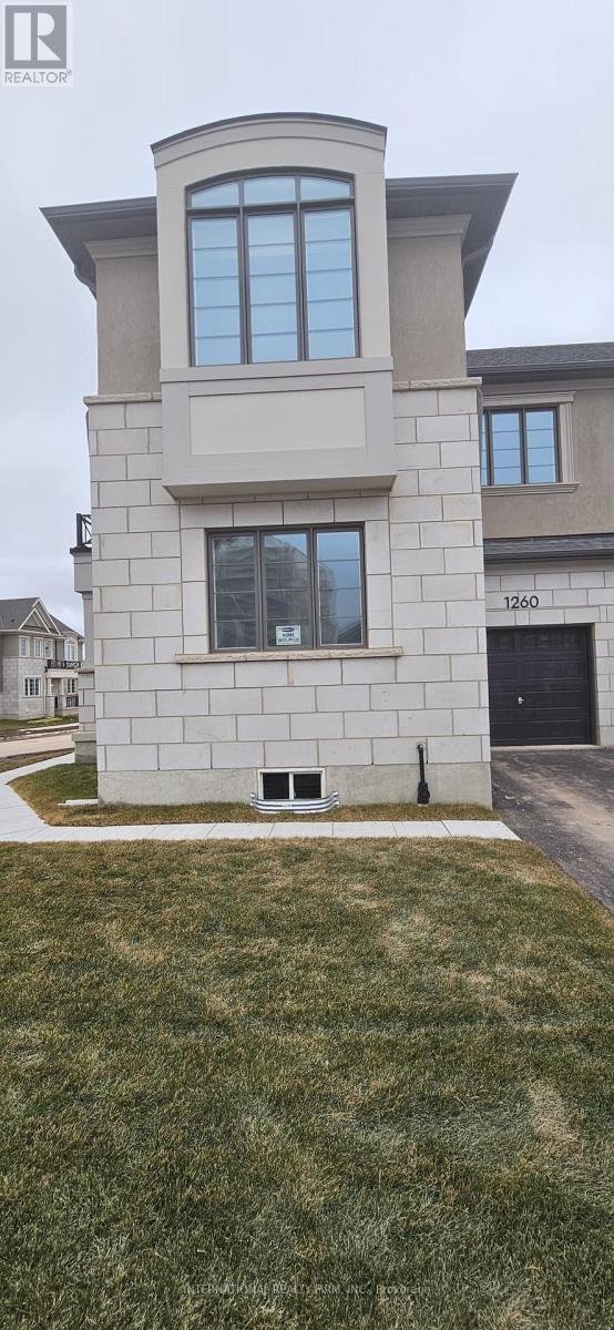 1260 Maverick Way Maverick Way, Oakville, Ontario  L6H 8B2 - Photo 2 - W12727916