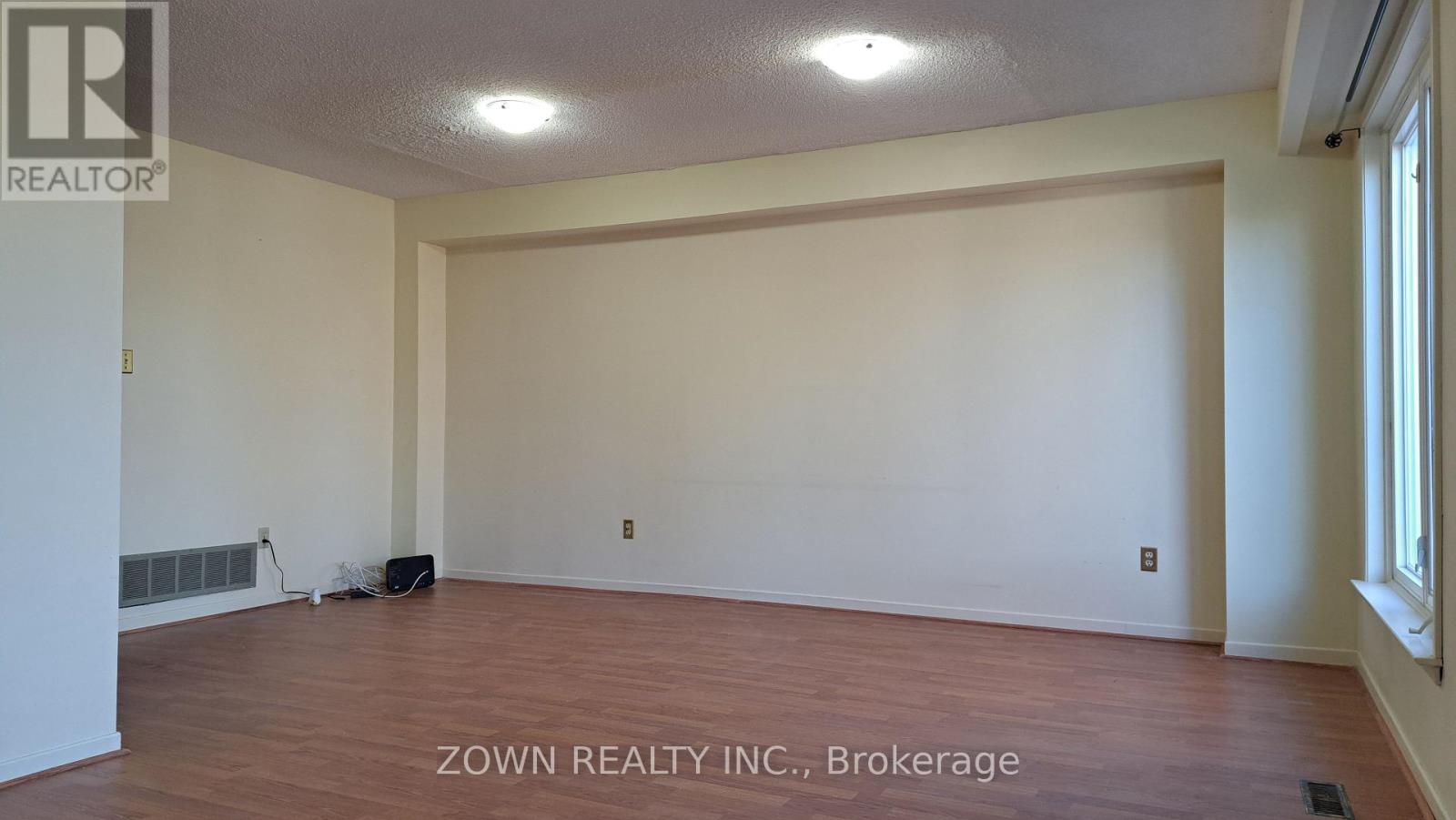 72 Norbert Road, Brampton, Ontario  L6Y 2K1 - Photo 4 - W12727920