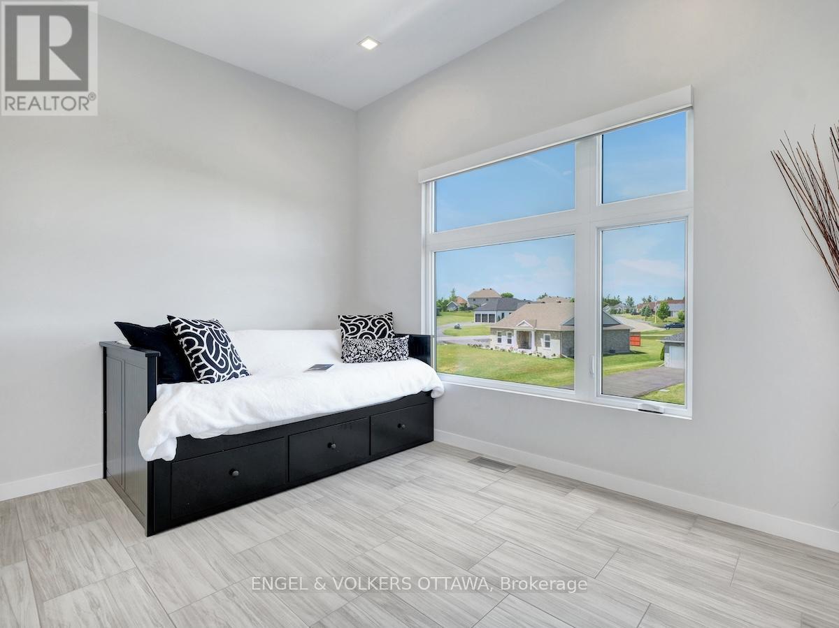 46 Forest Hill Road, South Stormont, Ontario  K0C 1P0 - Photo 36 - X12341342