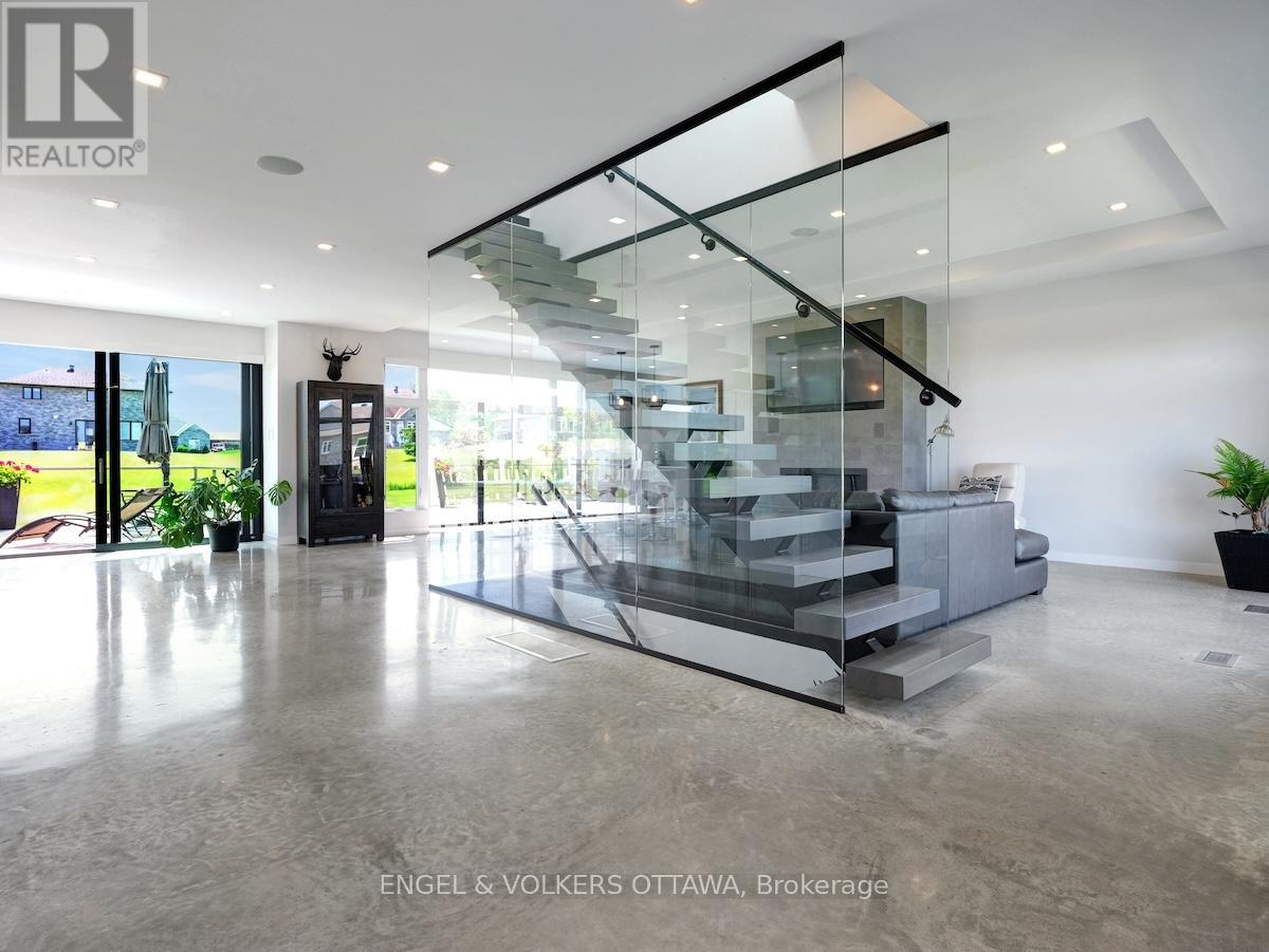 46 Forest Hill Road, South Stormont, Ontario  K0C 1P0 - Photo 4 - X12341342