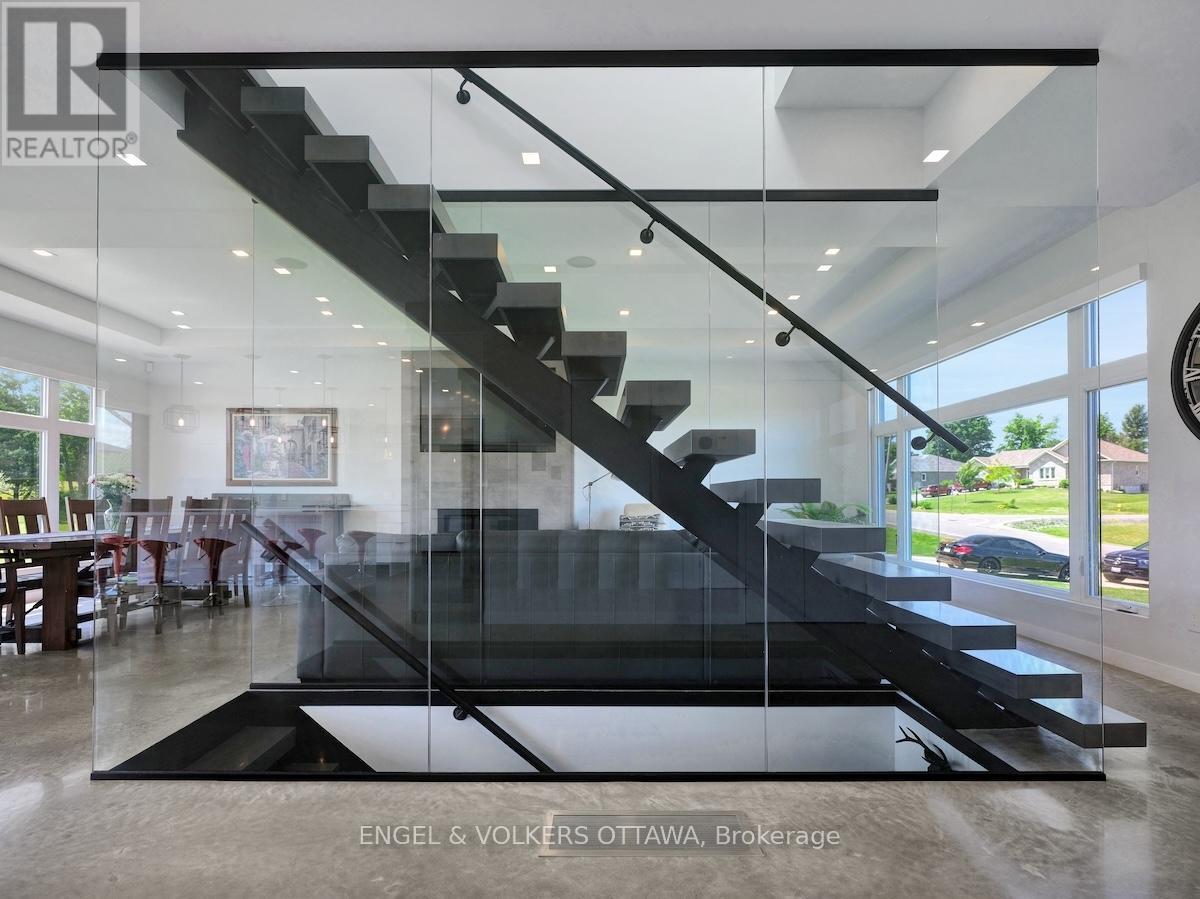 46 Forest Hill Road, South Stormont, Ontario  K0C 1P0 - Photo 6 - X12341342