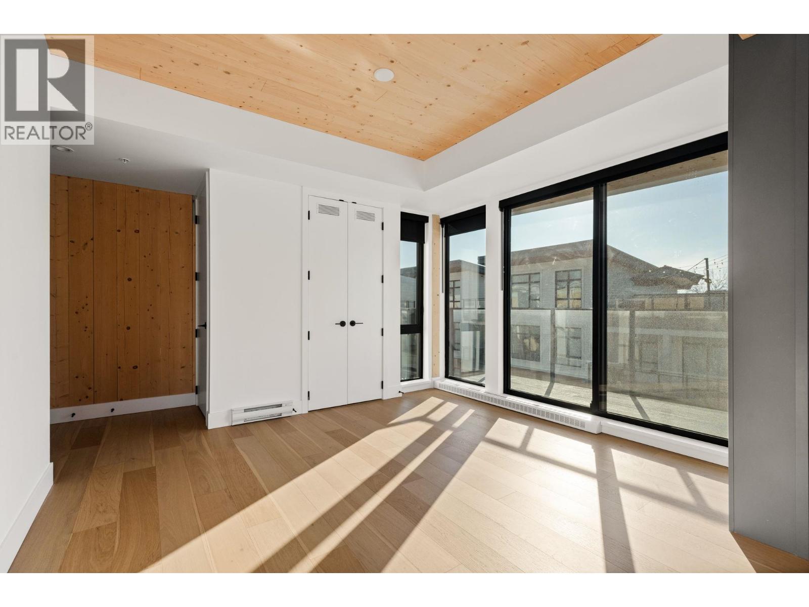 511 310 Salter Street, New Westminster, British Columbia  V3M 0N7 - Photo 3 - R3054963