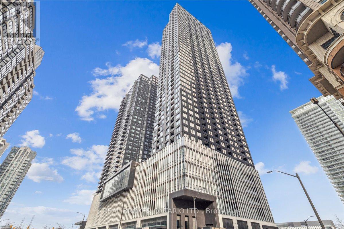 4703 - 395 SQUARE ONE DRIVE, Mississauga, Ontario