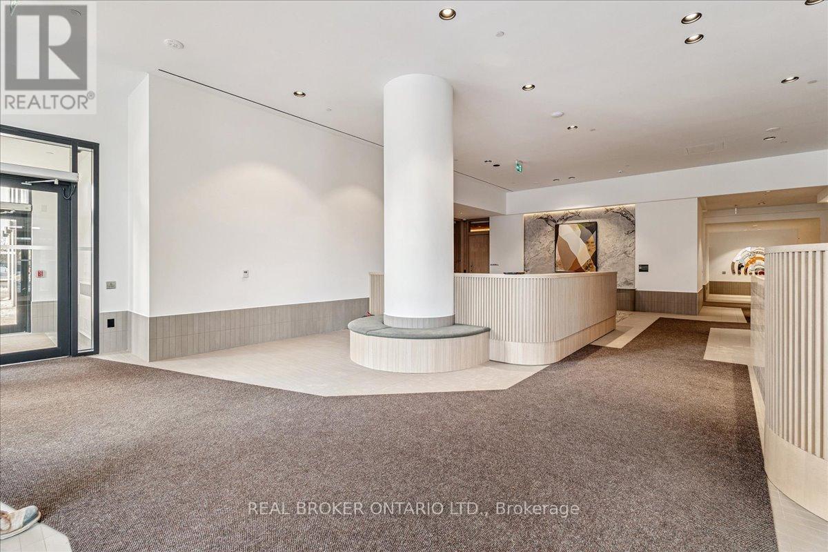 4703 - 395 Square One Drive, Mississauga, Ontario  L5B 0C6 - Photo 17 - W12727932