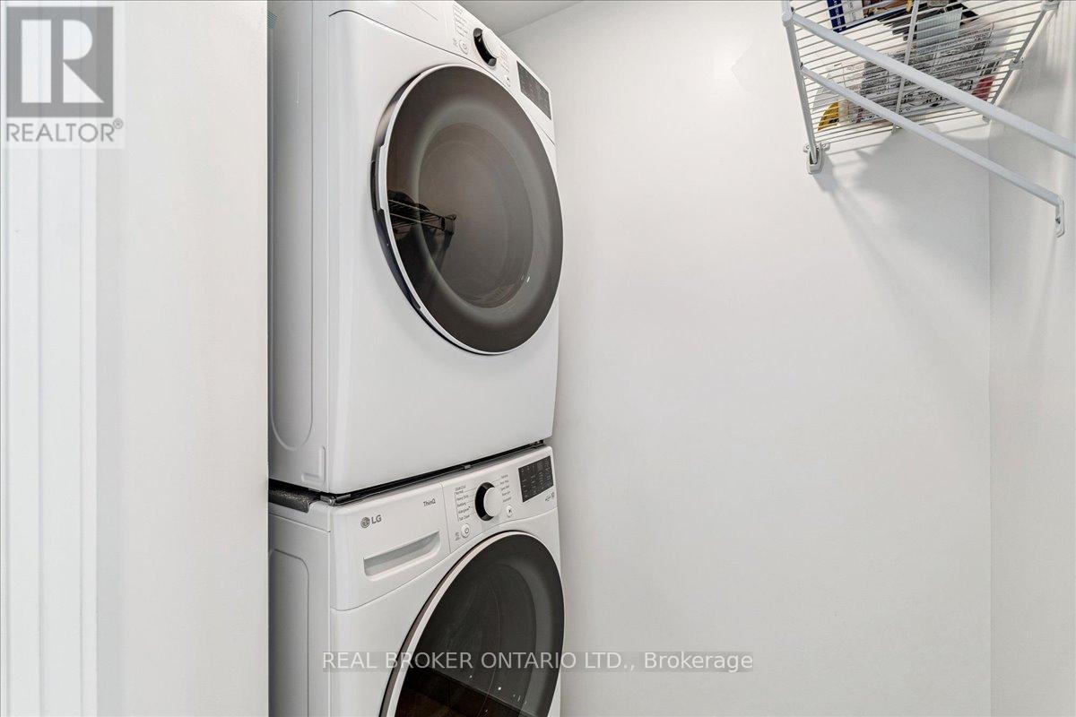 4703 - 395 Square One Drive, Mississauga, Ontario  L5B 0C6 - Photo 18 - W12727932