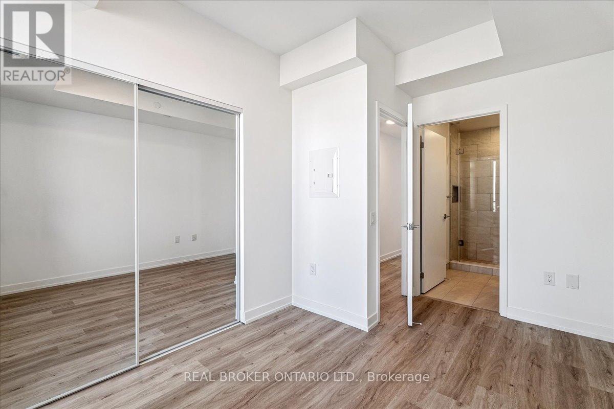 4703 - 395 Square One Drive, Mississauga, Ontario  L5B 0C6 - Photo 5 - W12727932