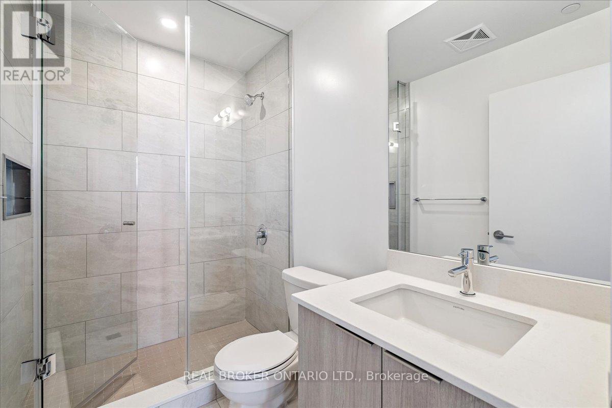 4703 - 395 Square One Drive, Mississauga, Ontario  L5B 0C6 - Photo 9 - W12727932