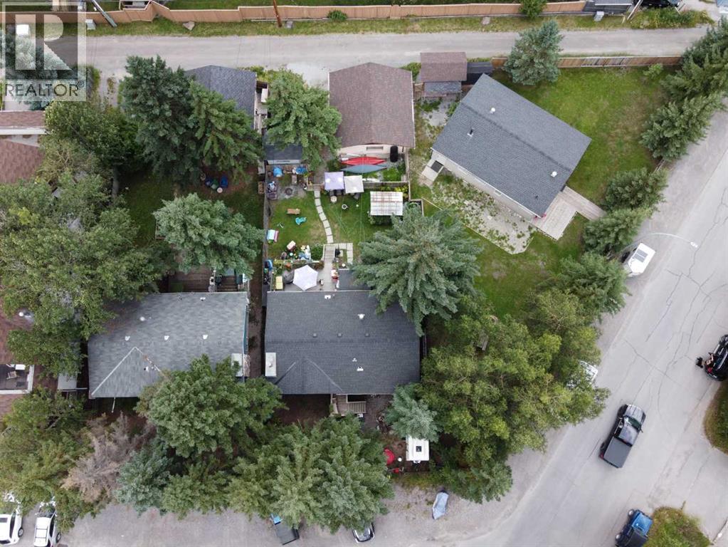 228 17th Street, Canmore, Alberta  T1W 1Y8 - Photo 2 - A2257143