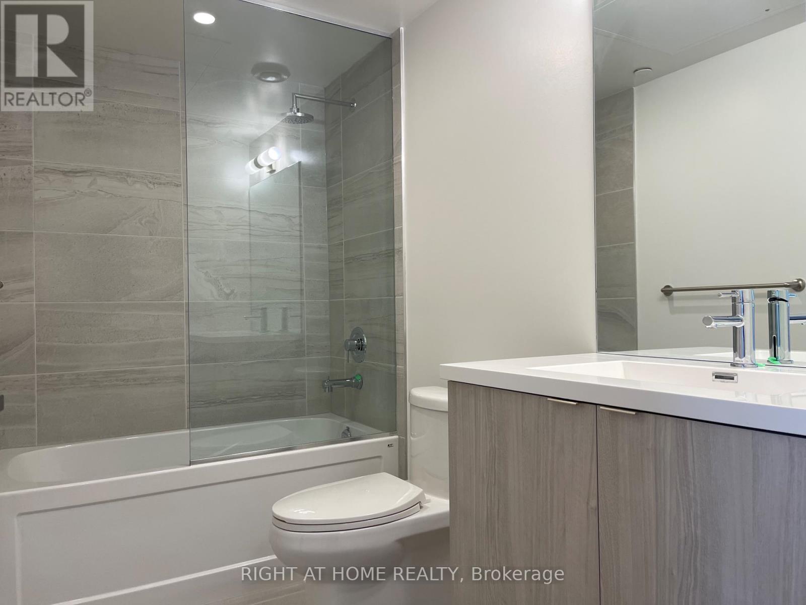 2808 - 138 Downes Street, Toronto, Ontario  M5E 0E4 - Photo 14 - C12727972