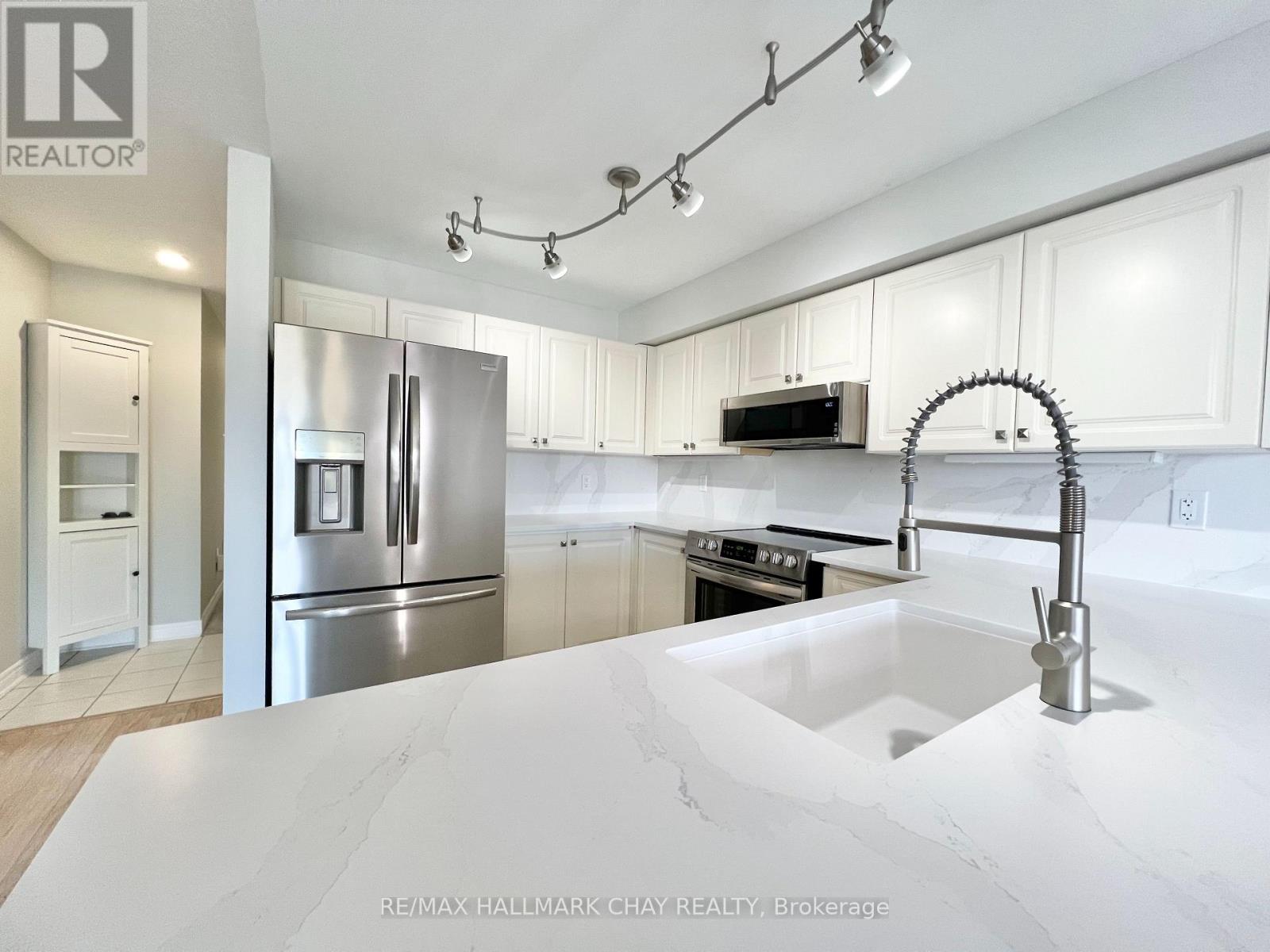 3c - 194 River Road E, Wasaga Beach, Ontario  L9Z 2L6 - Photo 9 - S12727976