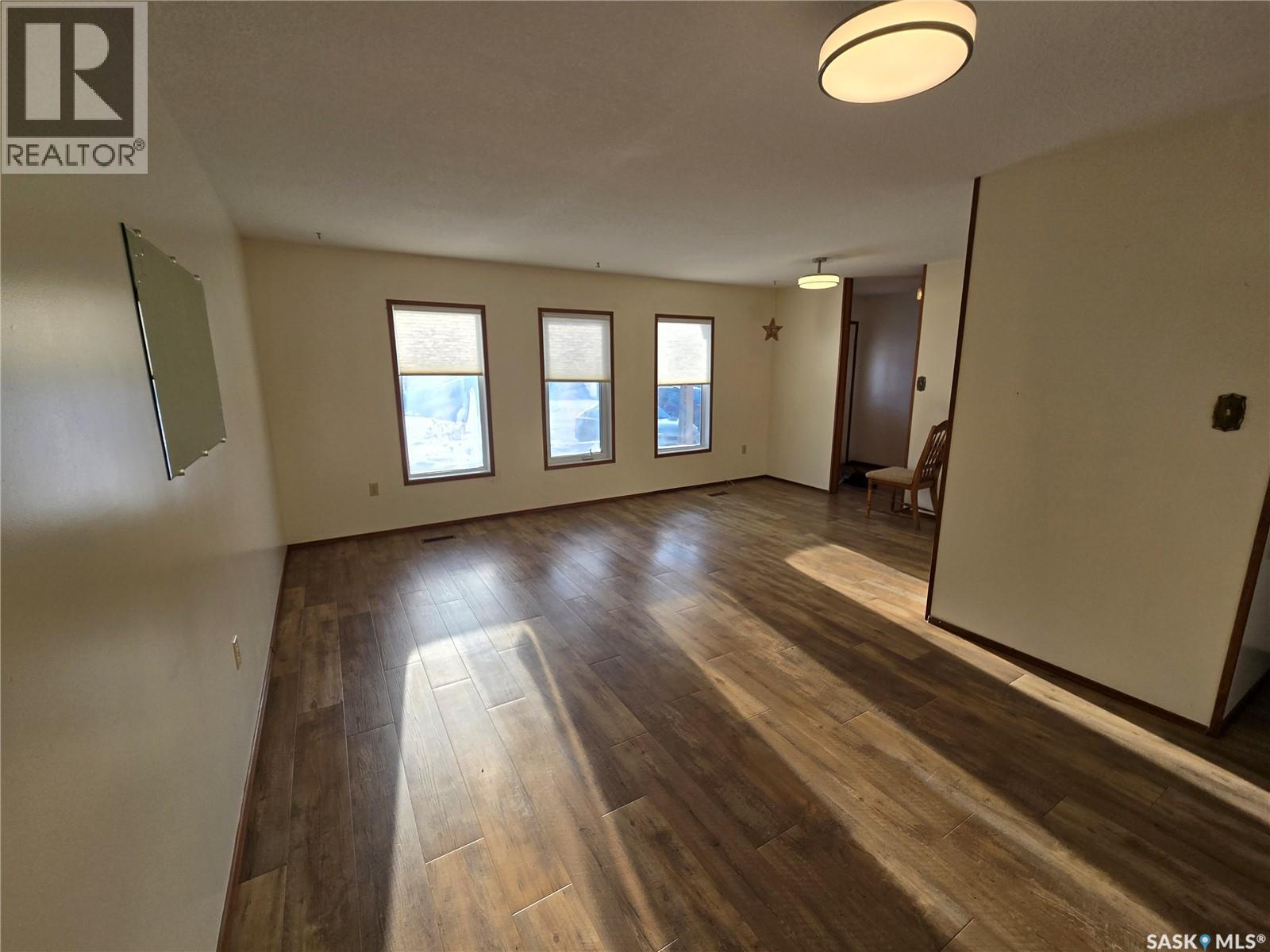 106 Alexander Bay, Kipling, Saskatchewan  S0G 2S0 - Photo 35 - SK025246