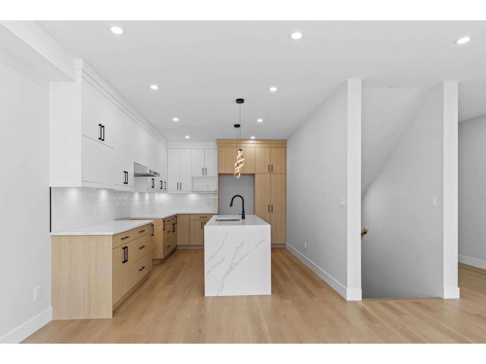 8548 Dunbar Way, Mission, British Columbia  V4S 0A7 - Photo 11 - R3081217