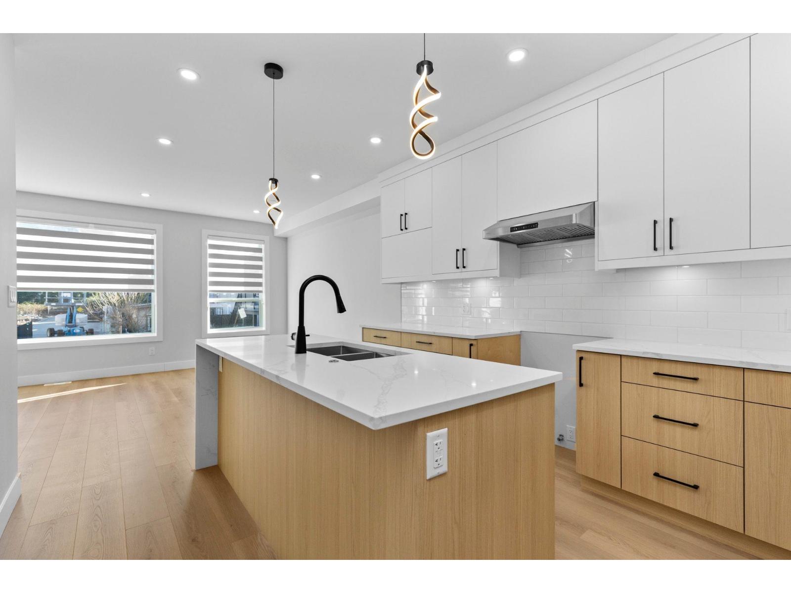 8548 Dunbar Way, Mission, British Columbia  V4S 0A7 - Photo 8 - R3081217