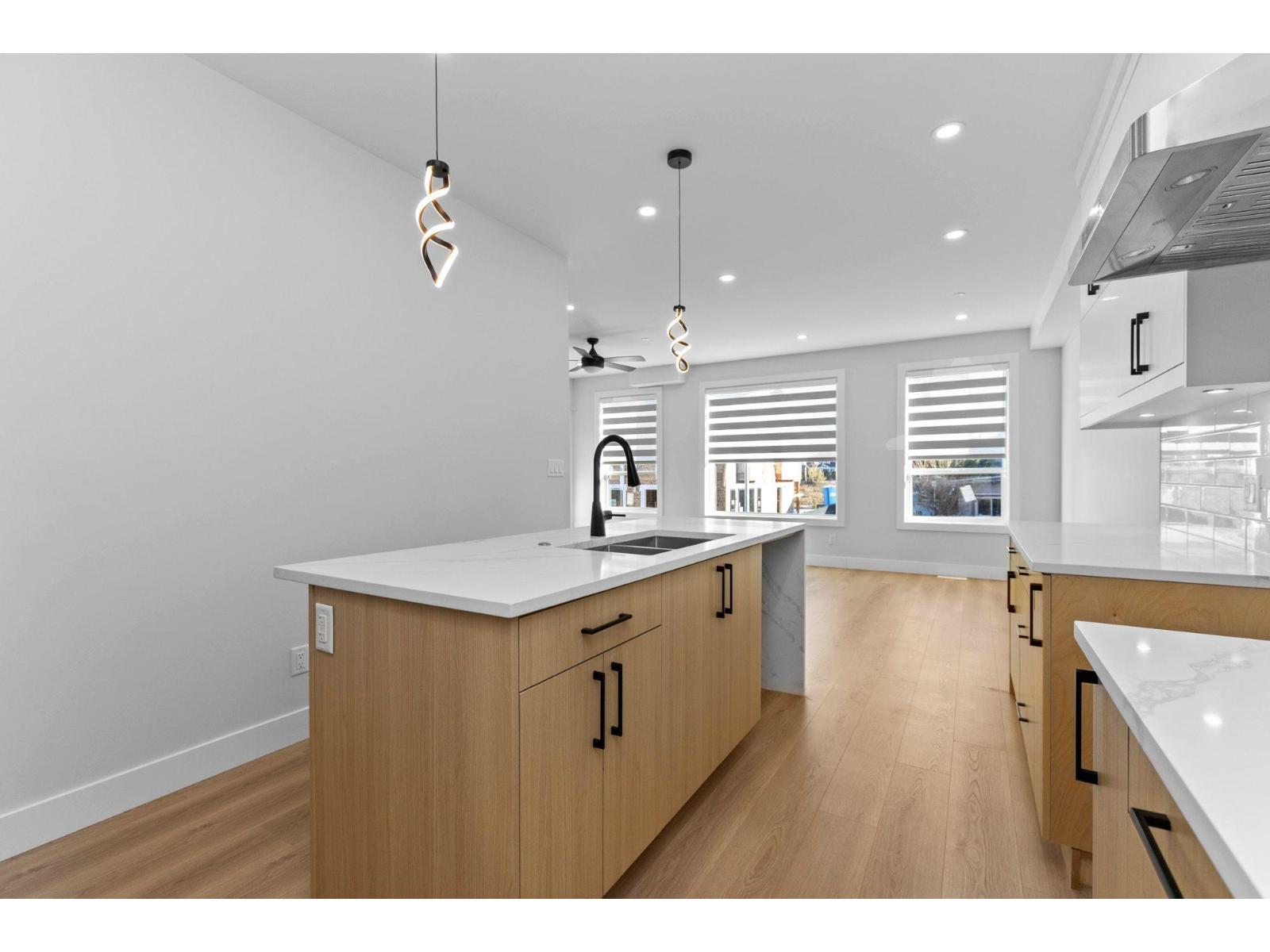 8548 Dunbar Way, Mission, British Columbia  V4S 0A7 - Photo 9 - R3081217