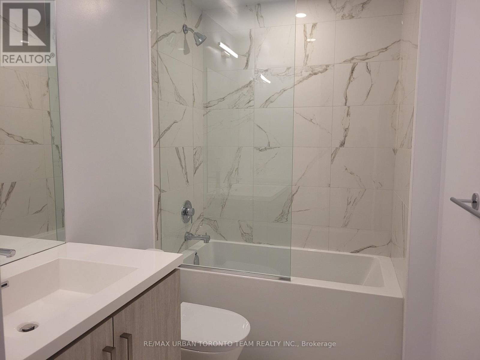 1611 - 10 Honeycrisp Crescent, Vaughan, Ontario  L4K 0M7 - Photo 10 - N12727998