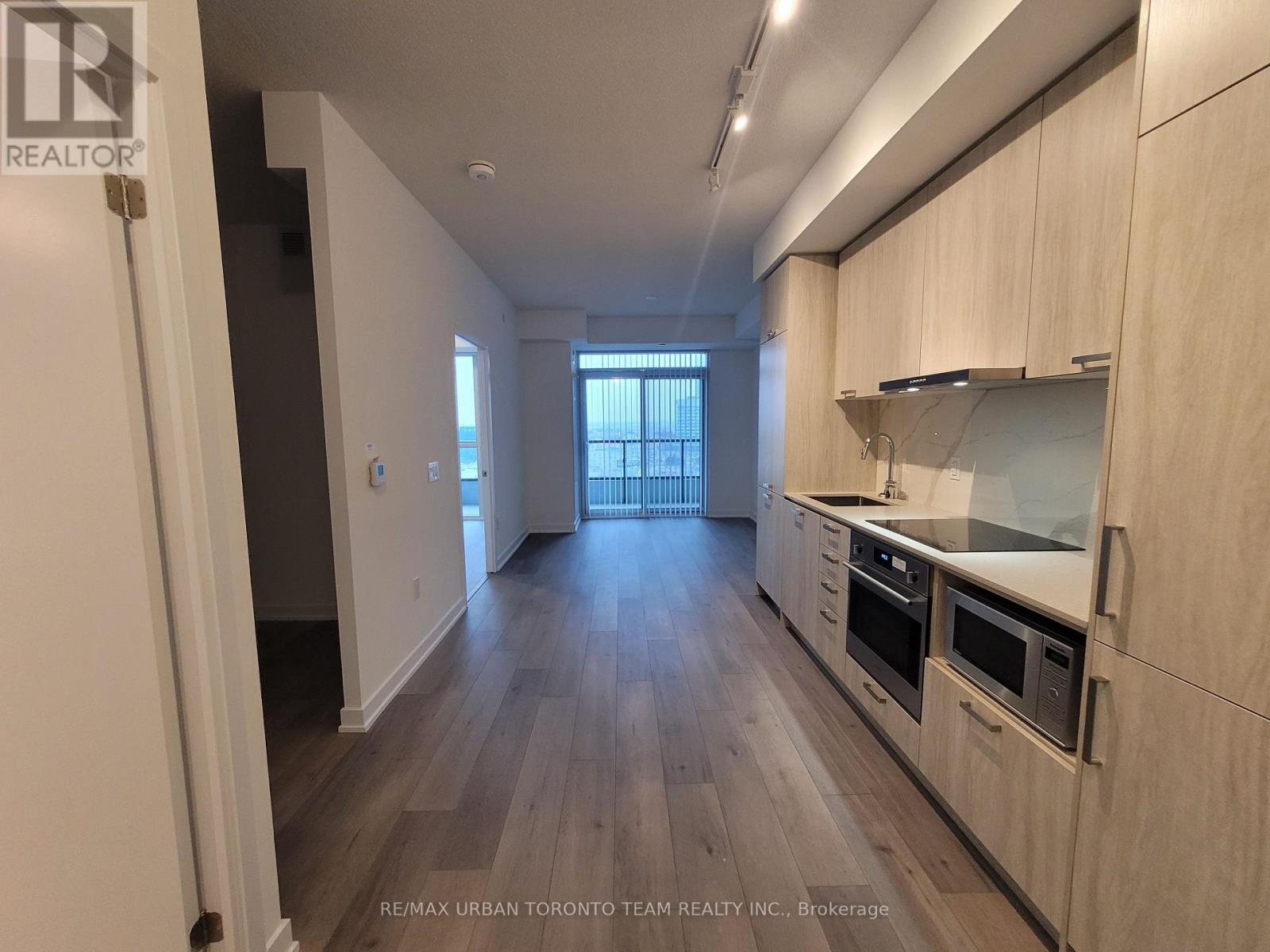 1611 - 10 Honeycrisp Crescent, Vaughan, Ontario  L4K 0M7 - Photo 2 - N12727998