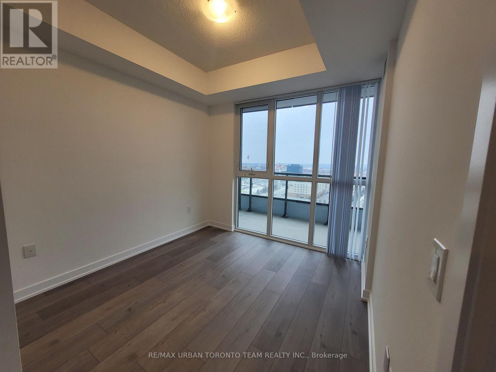 1611 - 10 Honeycrisp Crescent, Vaughan, Ontario  L4K 0M7 - Photo 5 - N12727998