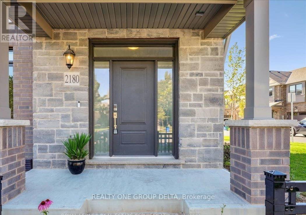 2180 Postmaster Drive, Oakville, Ontario  L6M 5T1 - Photo 20 - W12727682