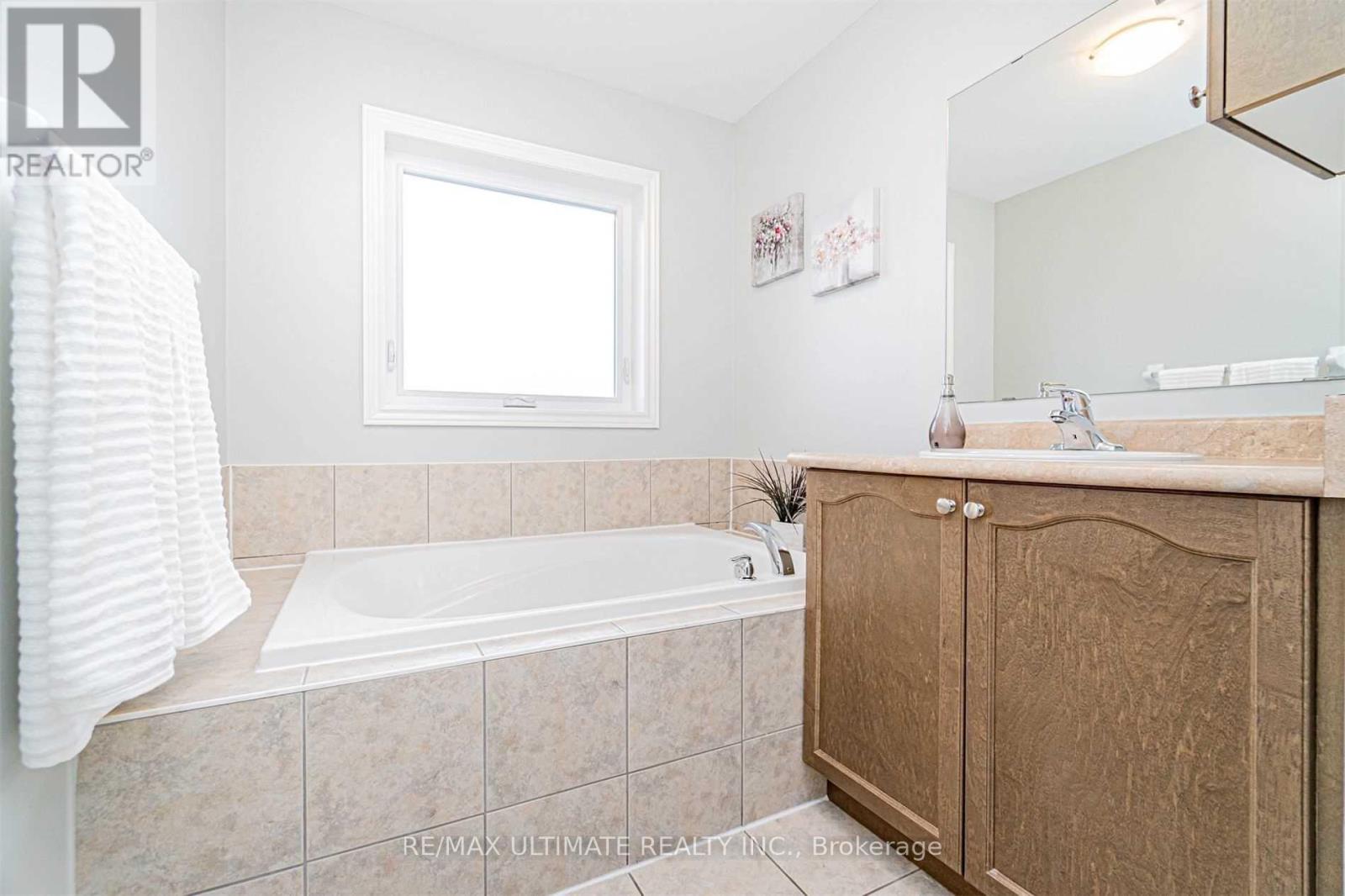 15 Windflower Road, Brampton, Ontario  L7A 0L9 - Photo 13 - W12727996