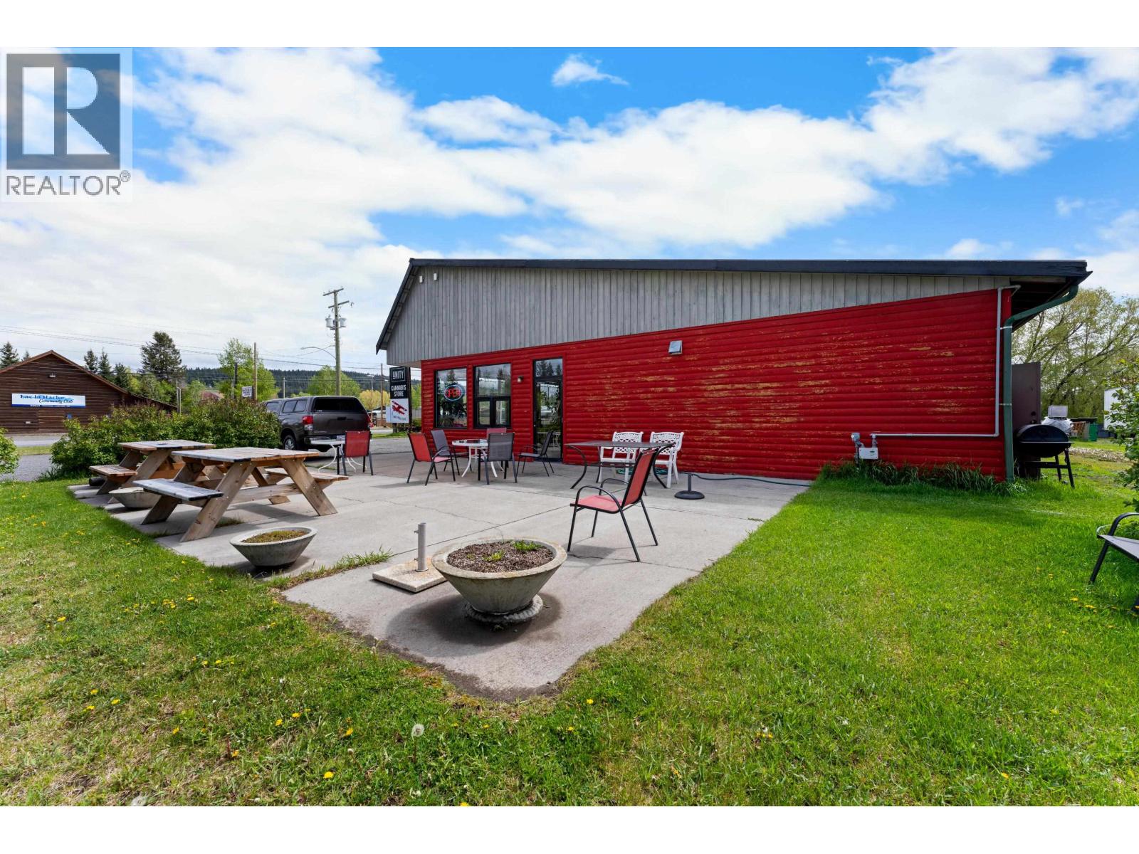 4842 Hamilton Road, Lac La Hache, British Columbia  V0K 1T1 - Photo 10 - C8069760