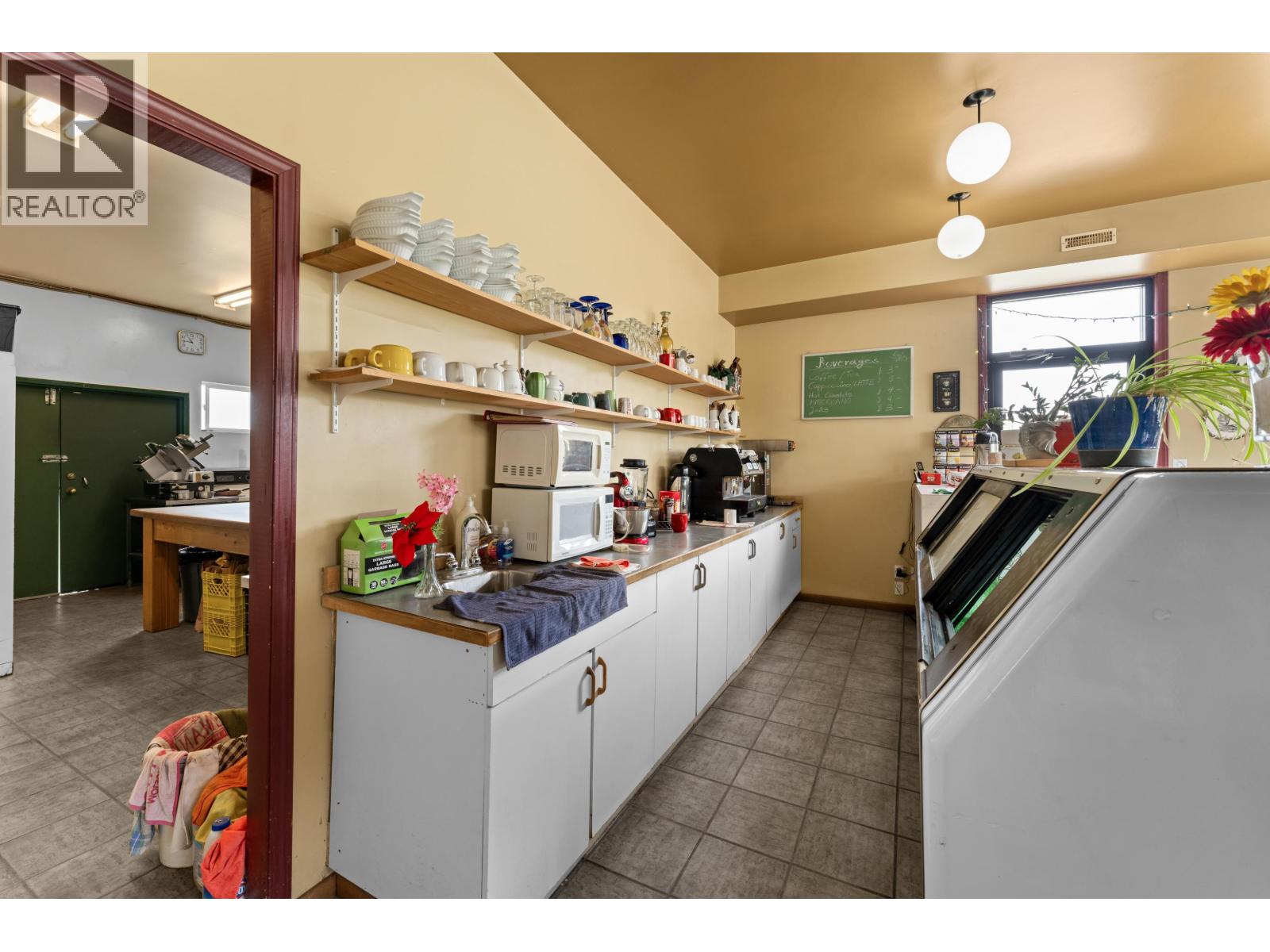 4842 Hamilton Road, Lac La Hache, British Columbia  V0K 1T1 - Photo 16 - C8069760