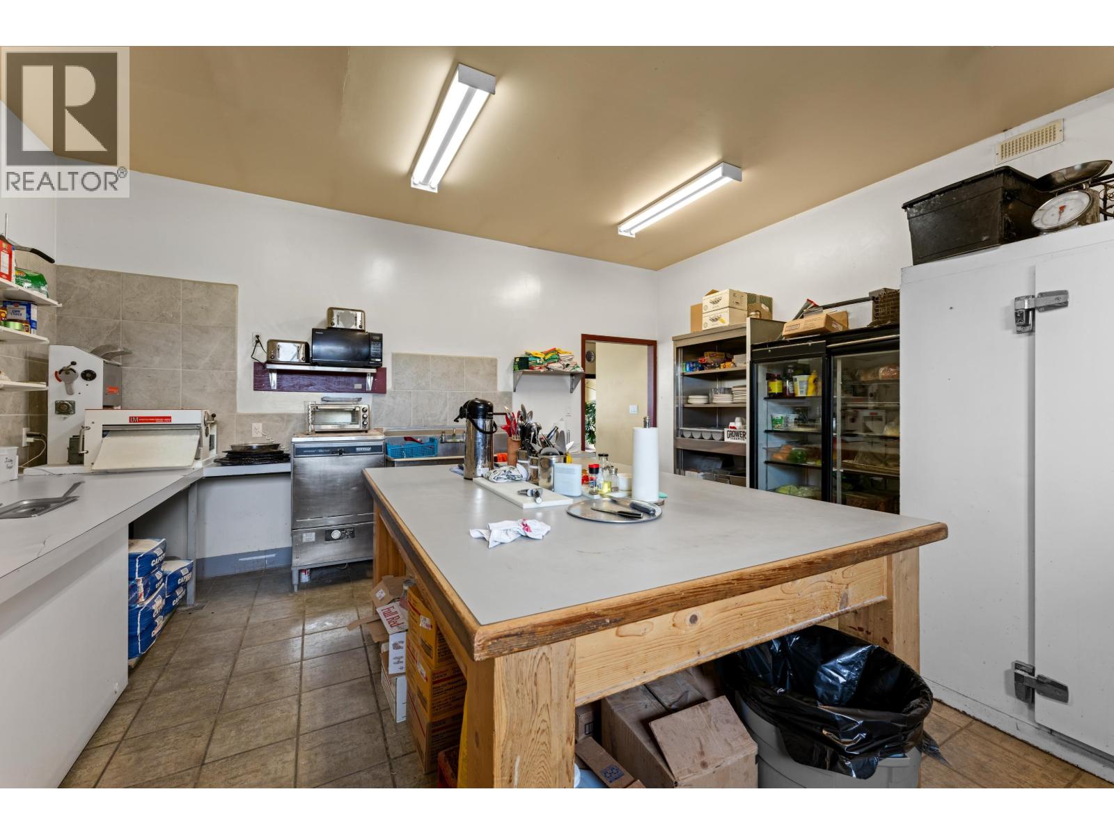 4842 Hamilton Road, Lac La Hache, British Columbia  V0K 1T1 - Photo 15 - C8069760