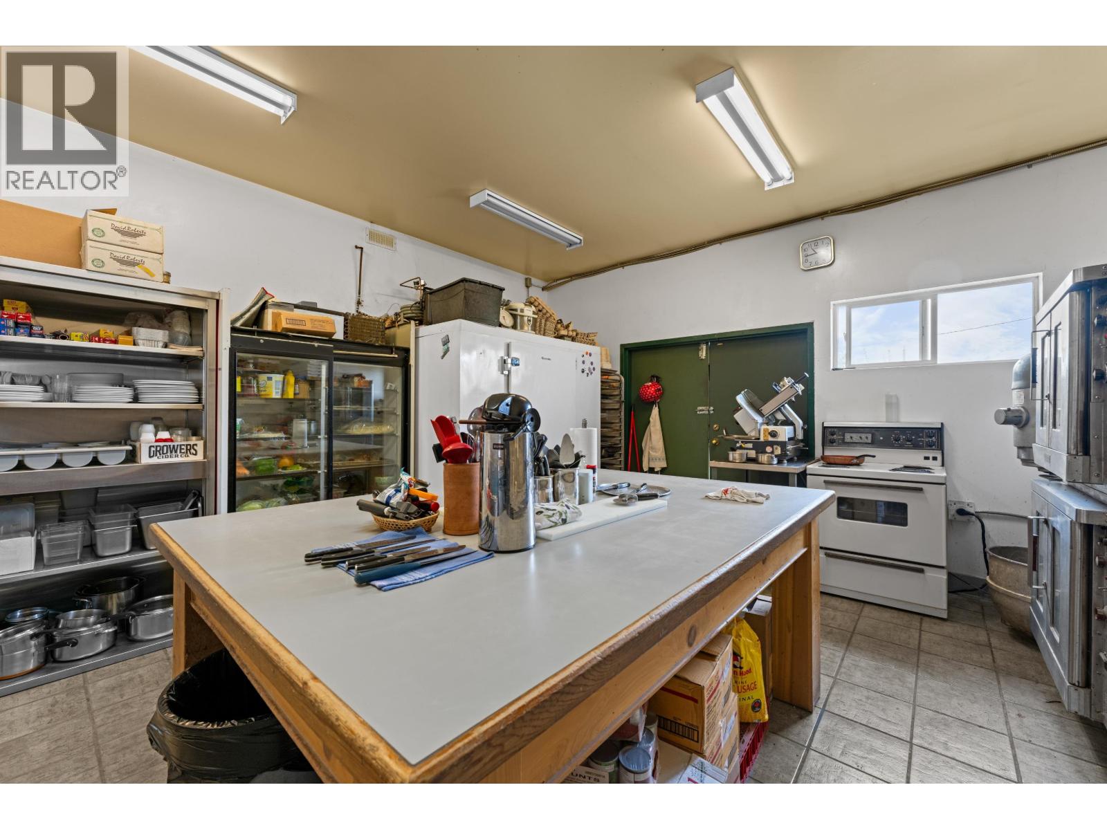 4842 Hamilton Road, Lac La Hache, British Columbia  V0K 1T1 - Photo 14 - C8069760