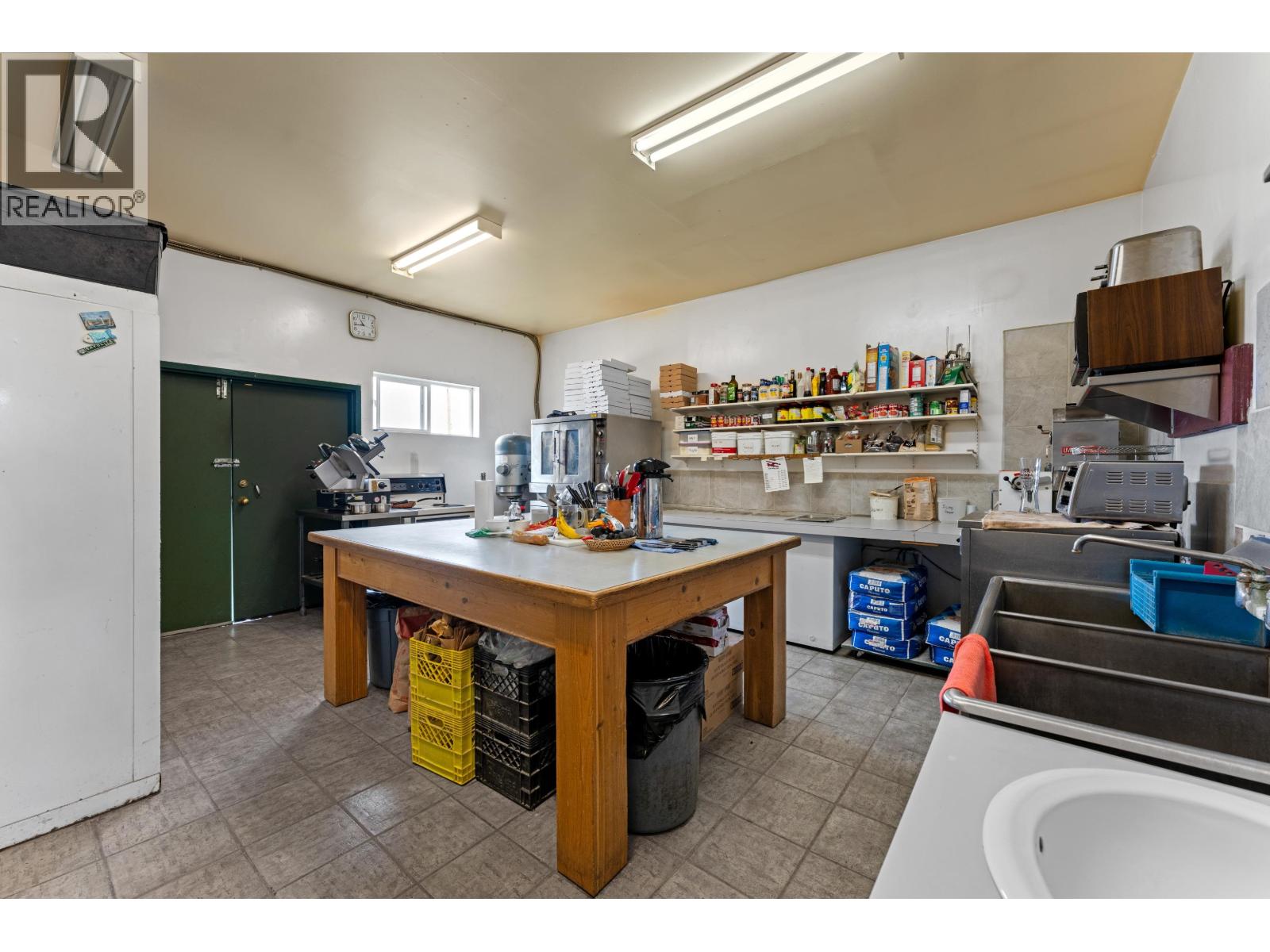 4842 Hamilton Road, Lac La Hache, British Columbia  V0K 1T1 - Photo 13 - C8069760