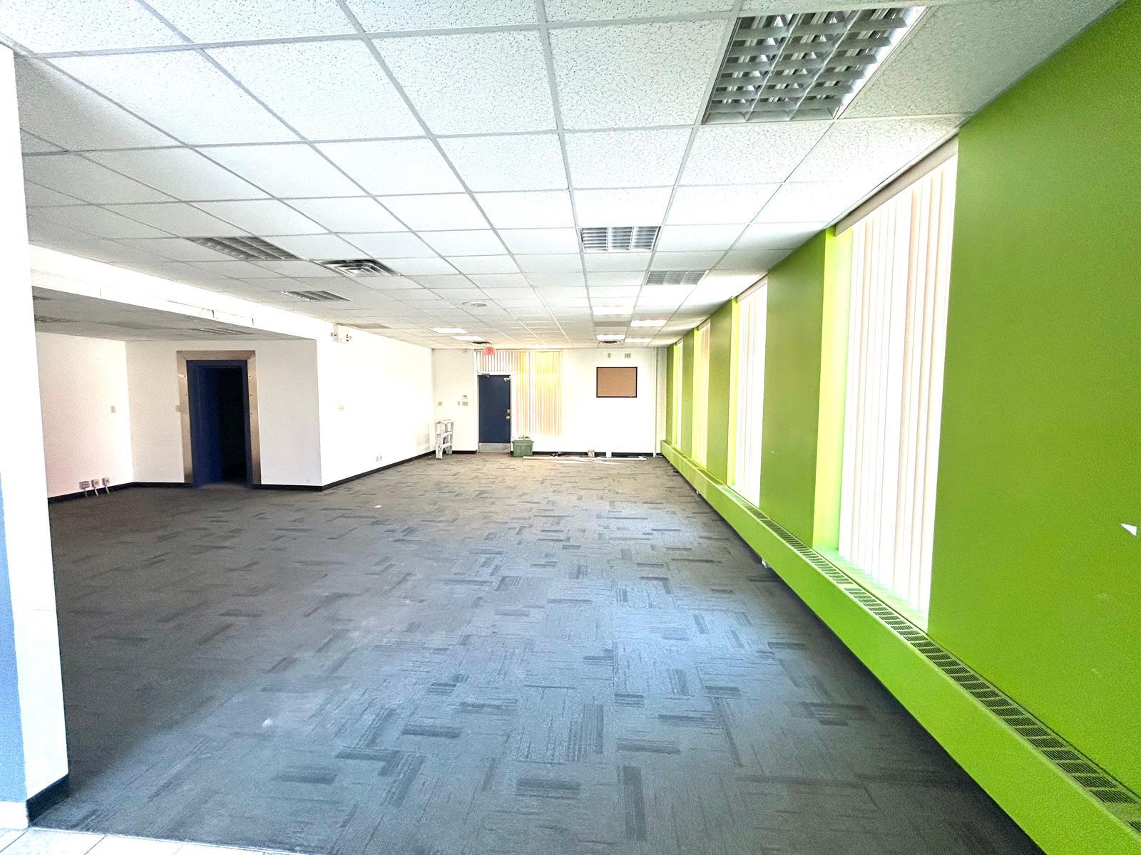 8951  82 Avenue, Edmonton, Alberta  T6C 0Z2 - Photo 5 - 43690782