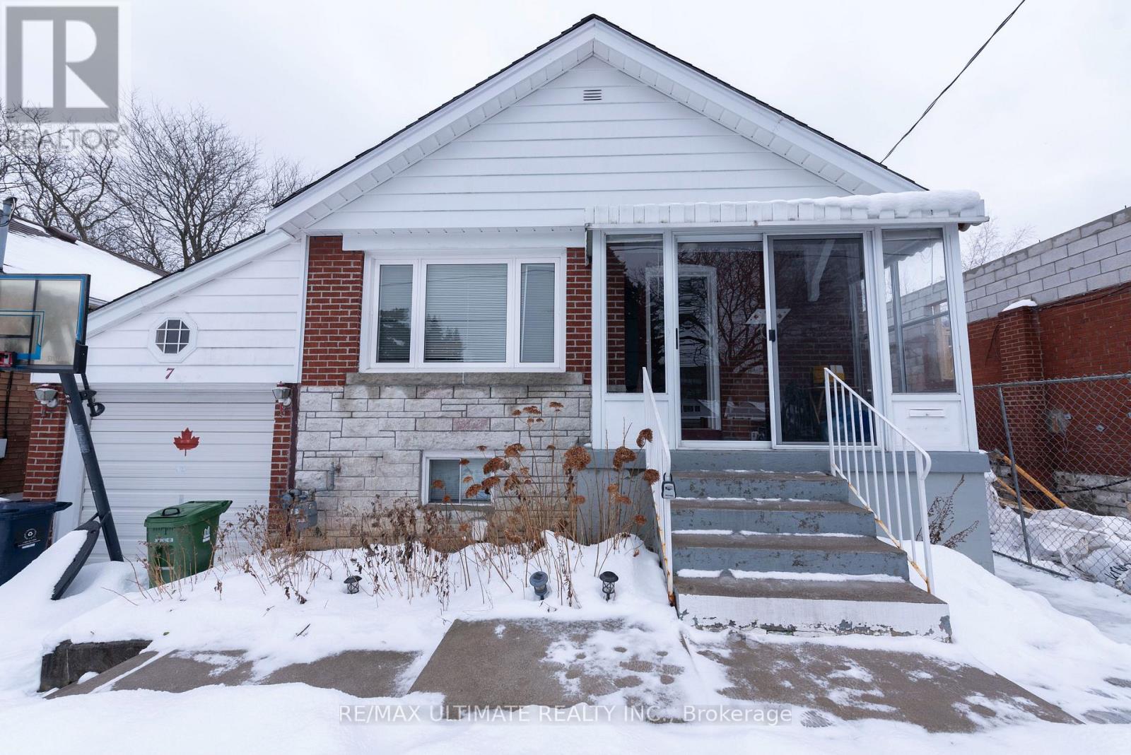 7 JOANITH LOWER DRIVE, Toronto, Ontario