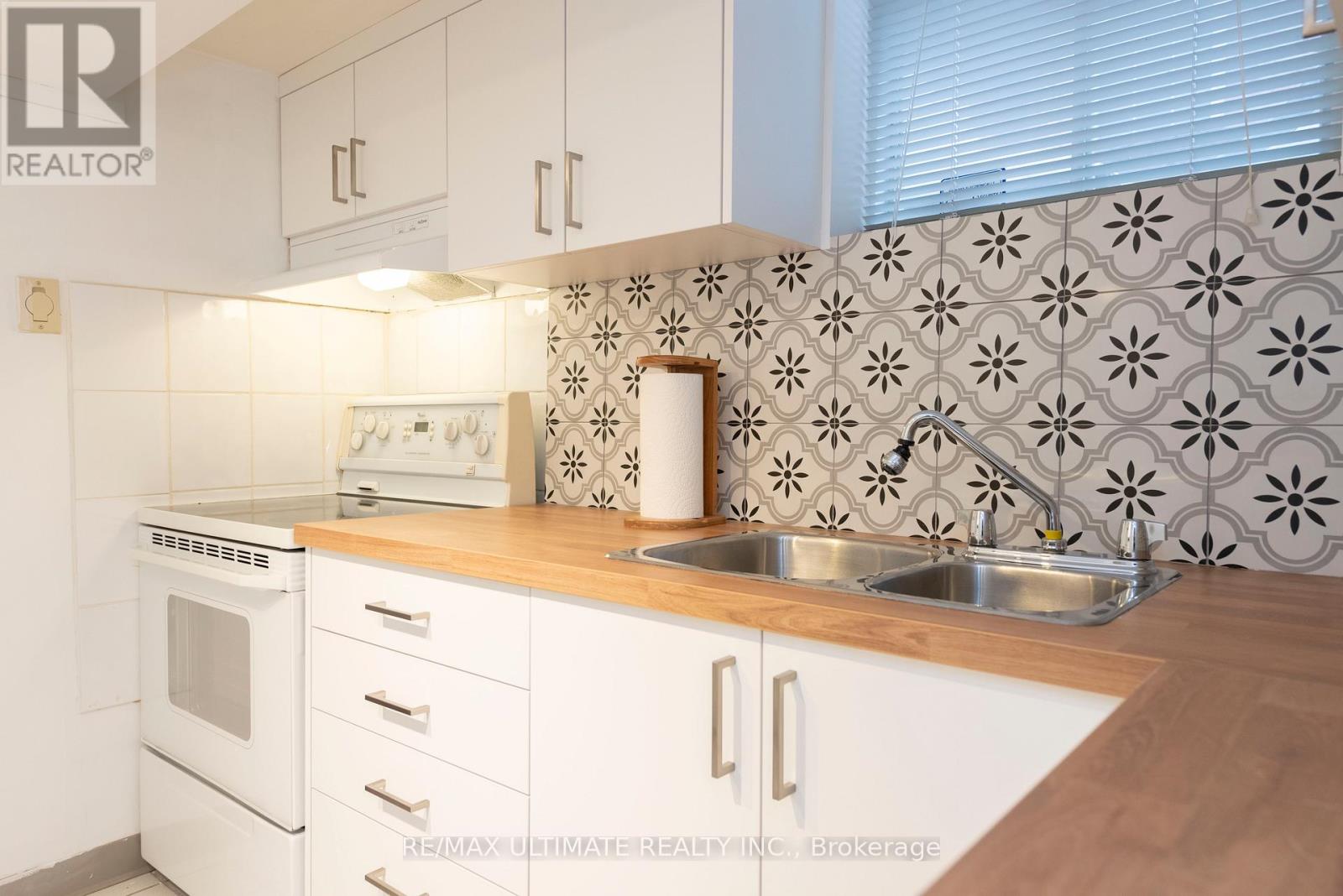 7 Joanith Lower Drive, Toronto, Ontario  M4B 1S6 - Photo 16 - E12728010