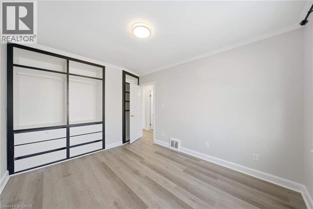 86 East 38th Street, Hamilton, Ontario  L8V 4E5 - Photo 14 - 40800809