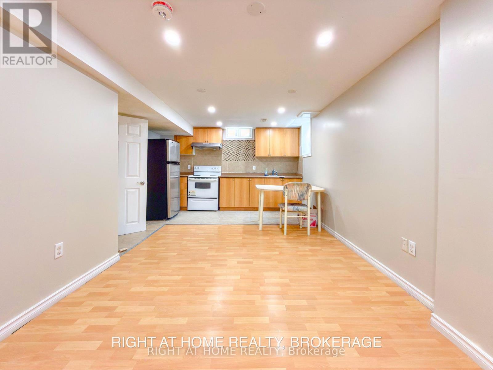 Lower - 1248 Mcmullen Crescent, Milton, Ontario  L9T 6X2 - Photo 4 - W12728008