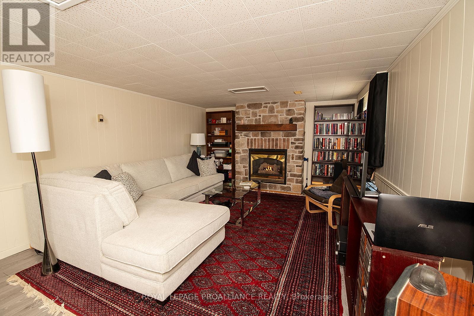 26 Plaza Square, Belleville, Ontario  K8N 4J3 - Photo 17 - X12723460