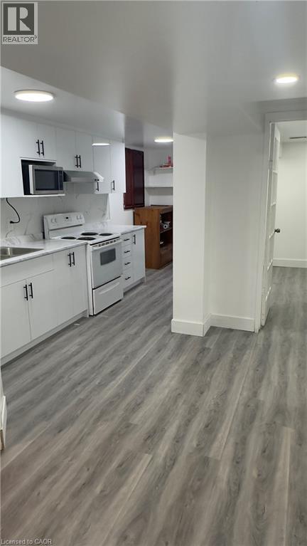 18 Ingleside Drive, Kitchener, Ontario  N2M 2G8 - Photo 3 - 40800721