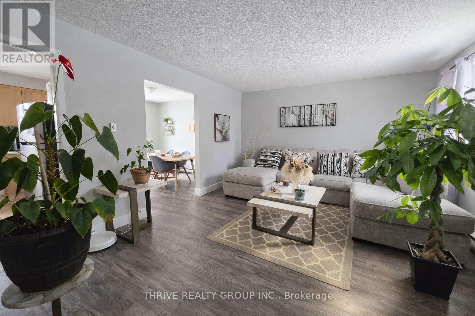 407 Griffith Street, London South, Ontario  N6K 2S3 - Photo 3 - X12728052