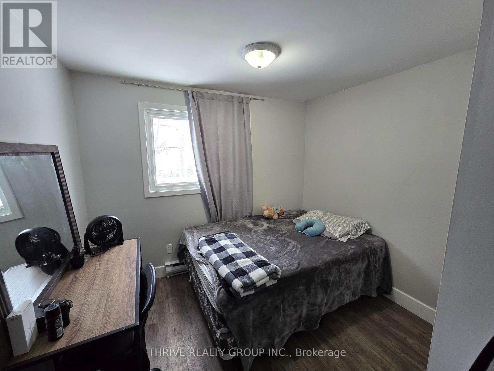 407 Griffith Street, London South, Ontario  N6K 2S3 - Photo 8 - X12728052
