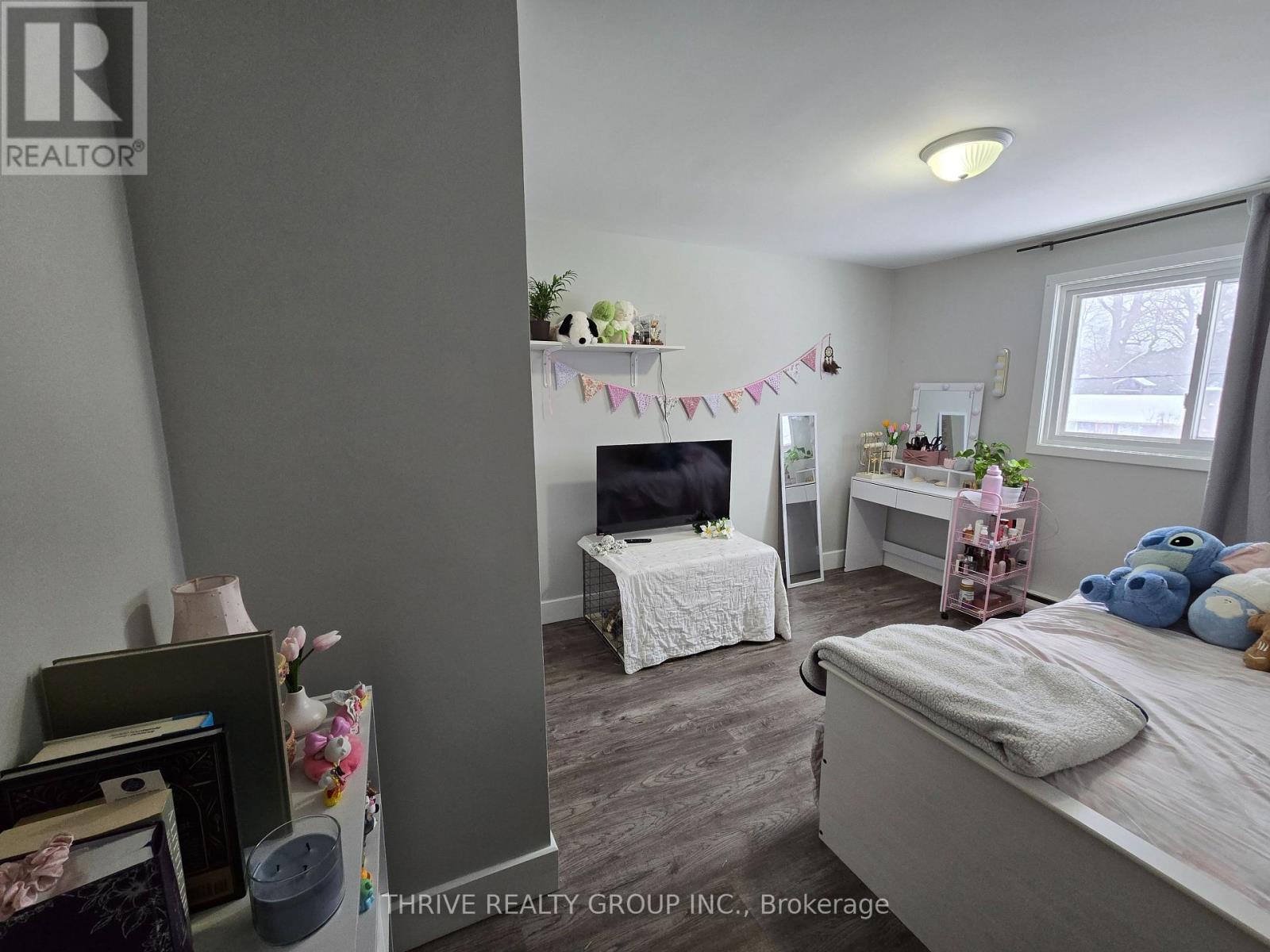 407 Griffith Street, London South, Ontario  N6K 2S3 - Photo 9 - X12728052