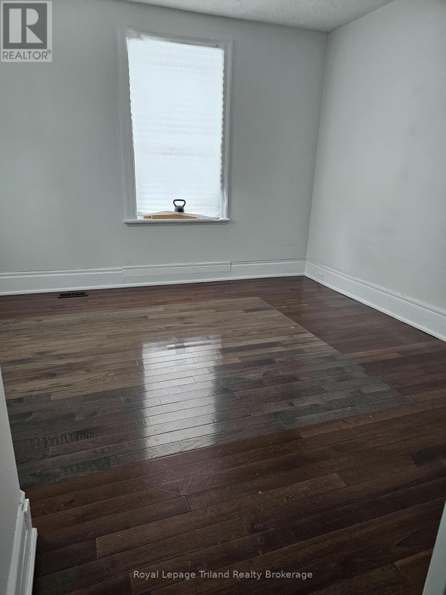 764 Dundas Street, Woodstock, Ontario  N4S 1E9 - Photo 10 - X12728028