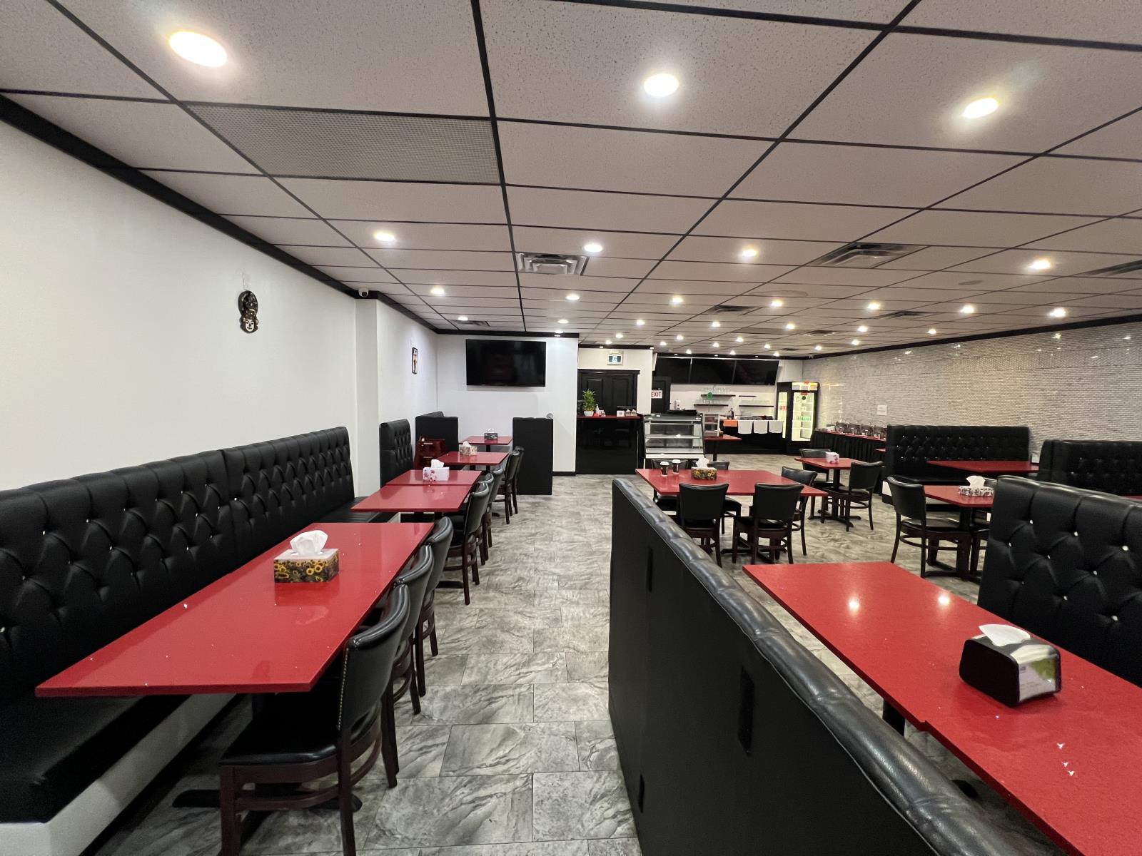 326  Saddleback Rd Nw, Edmonton, Alberta  T6J 4R7 - Photo 5 - 44171688