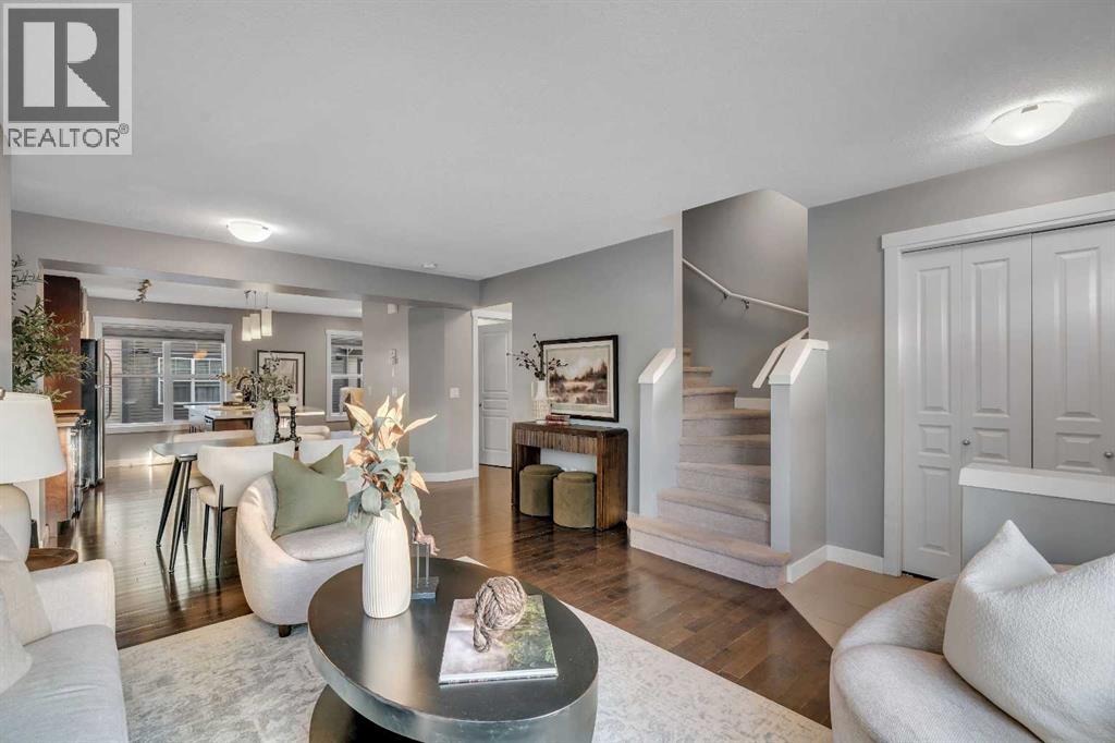 526 Mckenzie Towne Drive Se, Calgary, Alberta  T2Z 1C7 - Photo 5 - A2278409