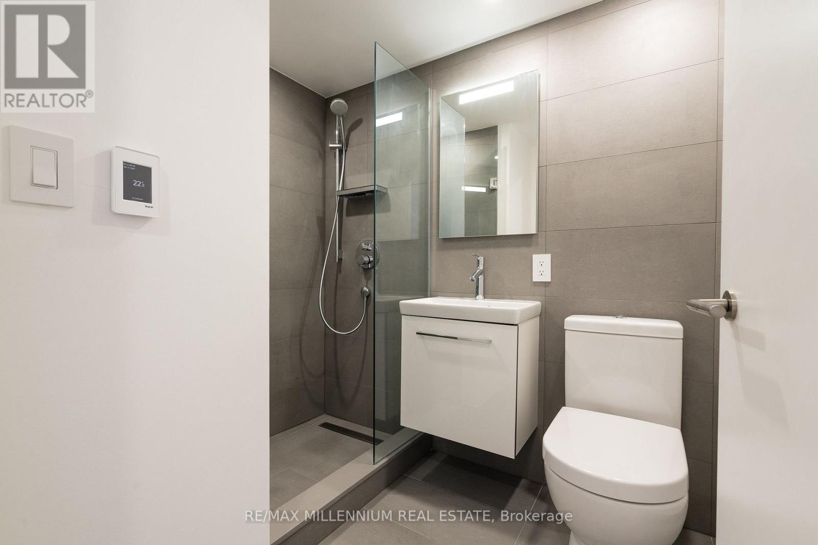 1117 - 800 Richmond Street, Toronto, Ontario  M6J 3N8 - Photo 5 - C12728046