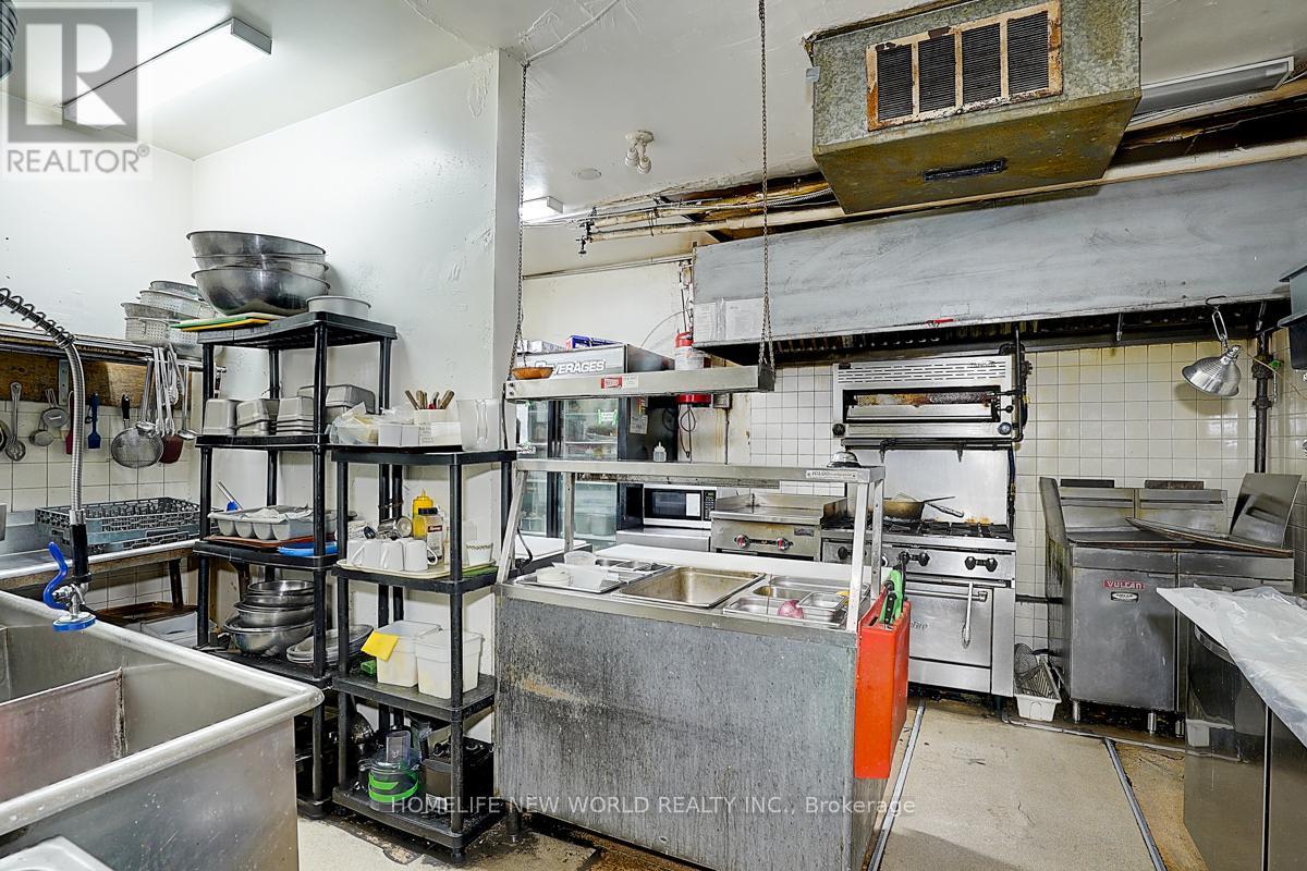 962 Kingston Road, Toronto, Ontario  M4E 1S7 - Photo 15 - E12728022