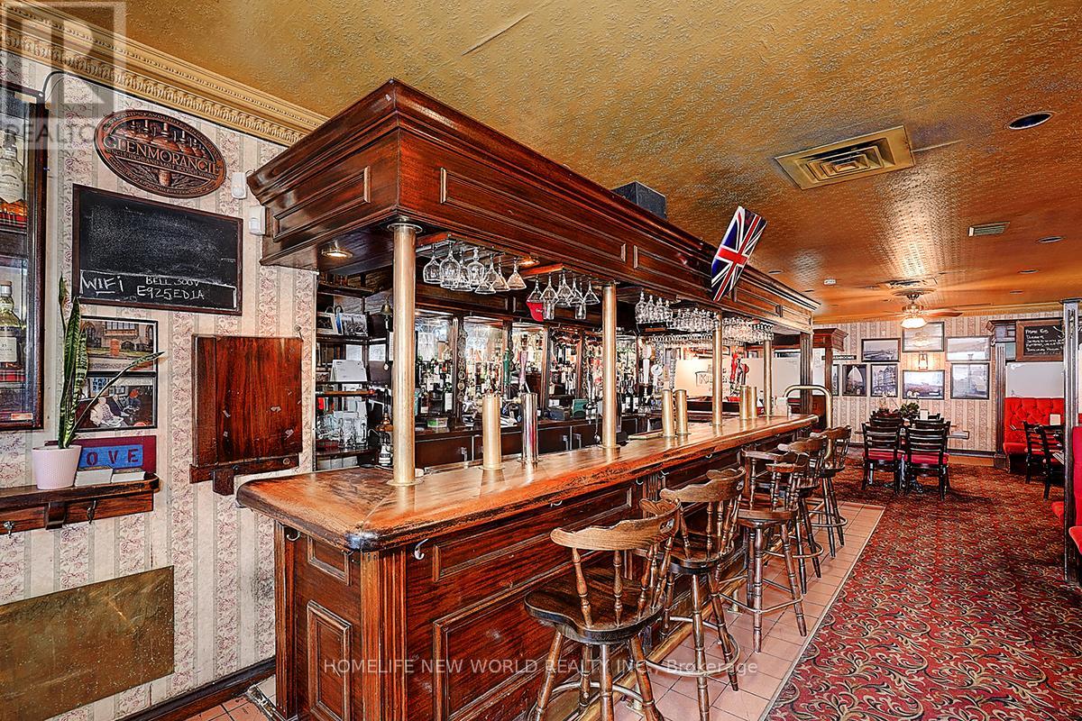 962 Kingston Road, Toronto, Ontario  M4E 1S7 - Photo 2 - E12728022