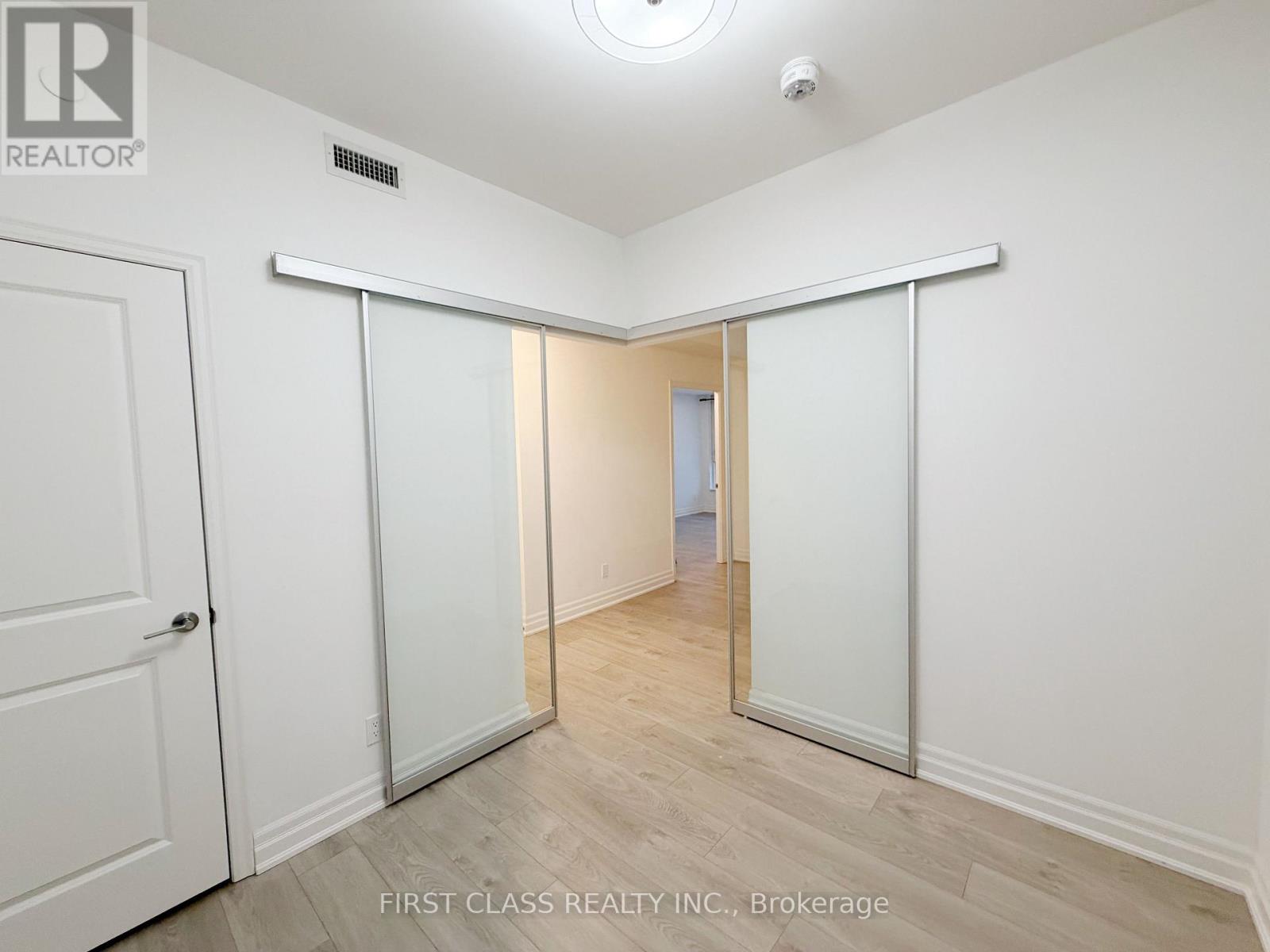 1102 - 8 Rouge Valley Drive W, Markham, Ontario  L6G 0G8 - Photo 14 - N12728032