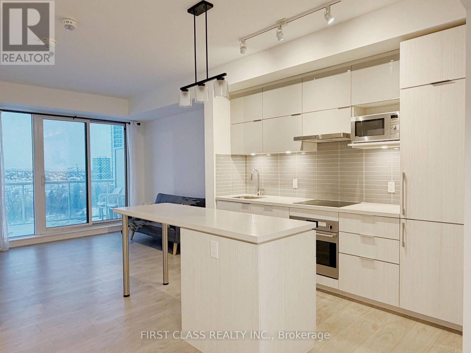 1102 - 8 Rouge Valley Drive W, Markham, Ontario  L6G 0G8 - Photo 2 - N12728032