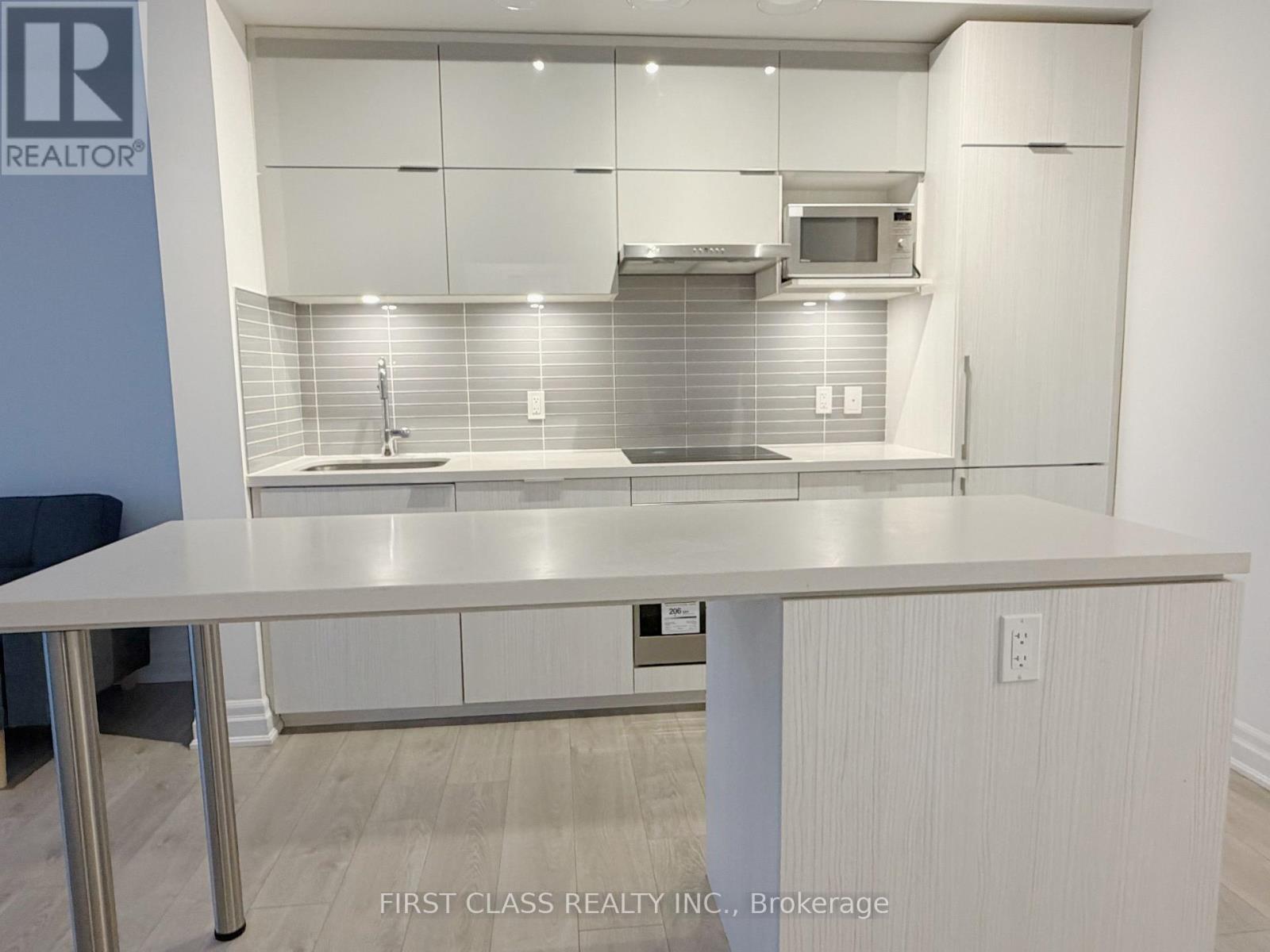 1102 - 8 Rouge Valley Drive W, Markham, Ontario  L6G 0G8 - Photo 5 - N12728032