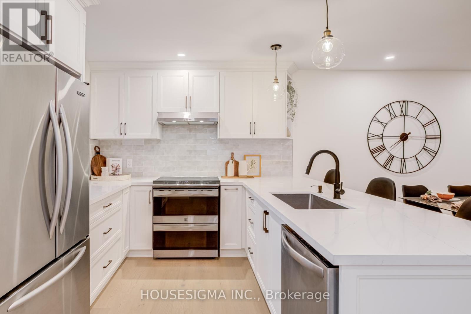 119 Town Line, Orangeville, Ontario  L9W 1V7 - Photo 10 - W12580942