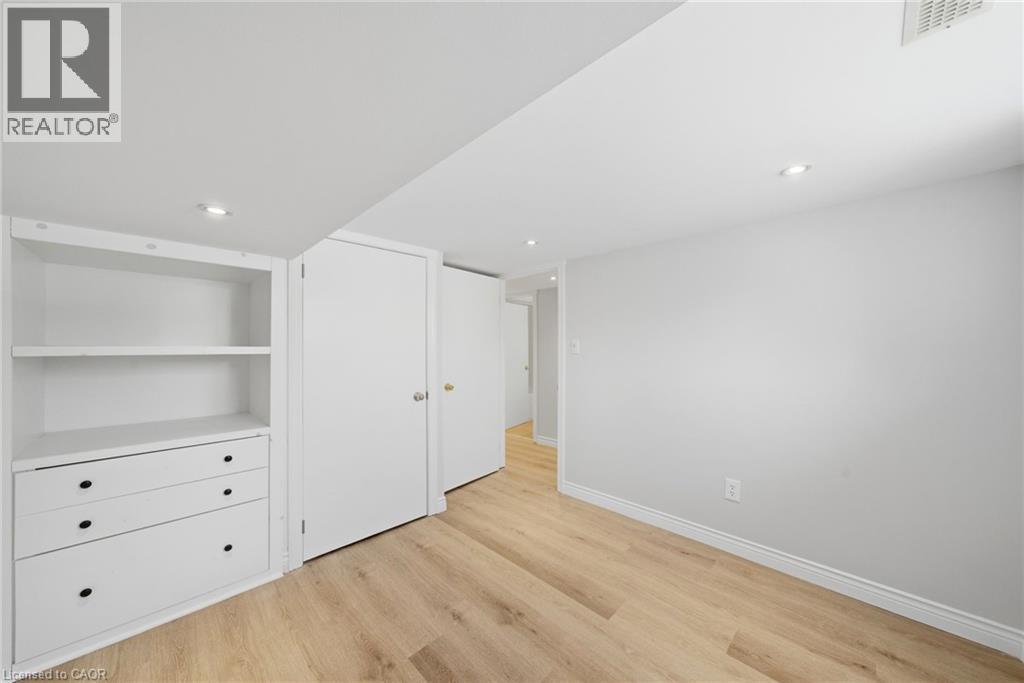 86 East 38th Street, Hamilton, Ontario  L8V 4E5 - Photo 23 - 40800814
